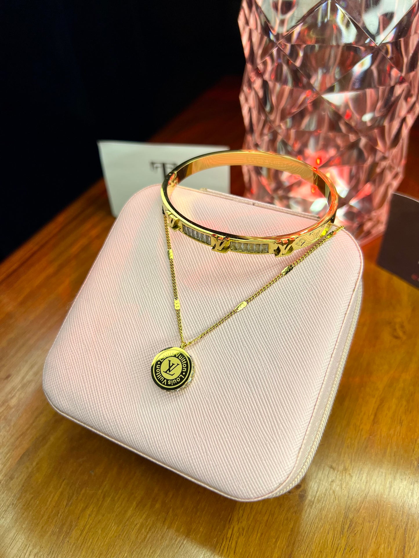 Premium Quality Stainless Steel 18k Lv Necklace Bracelet Set