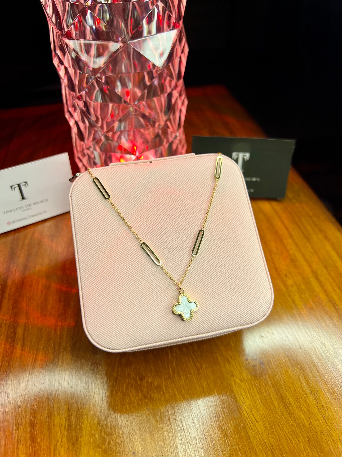 Premium Quality Stainless Steel 18k Clover Double Side White/Black Necklace