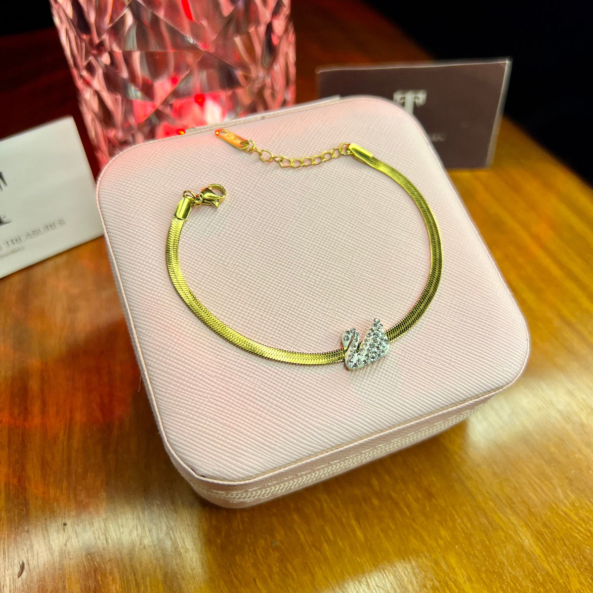 Premium Quality Stainless Steel 18k Silver Swan Snake Chain Bracelet