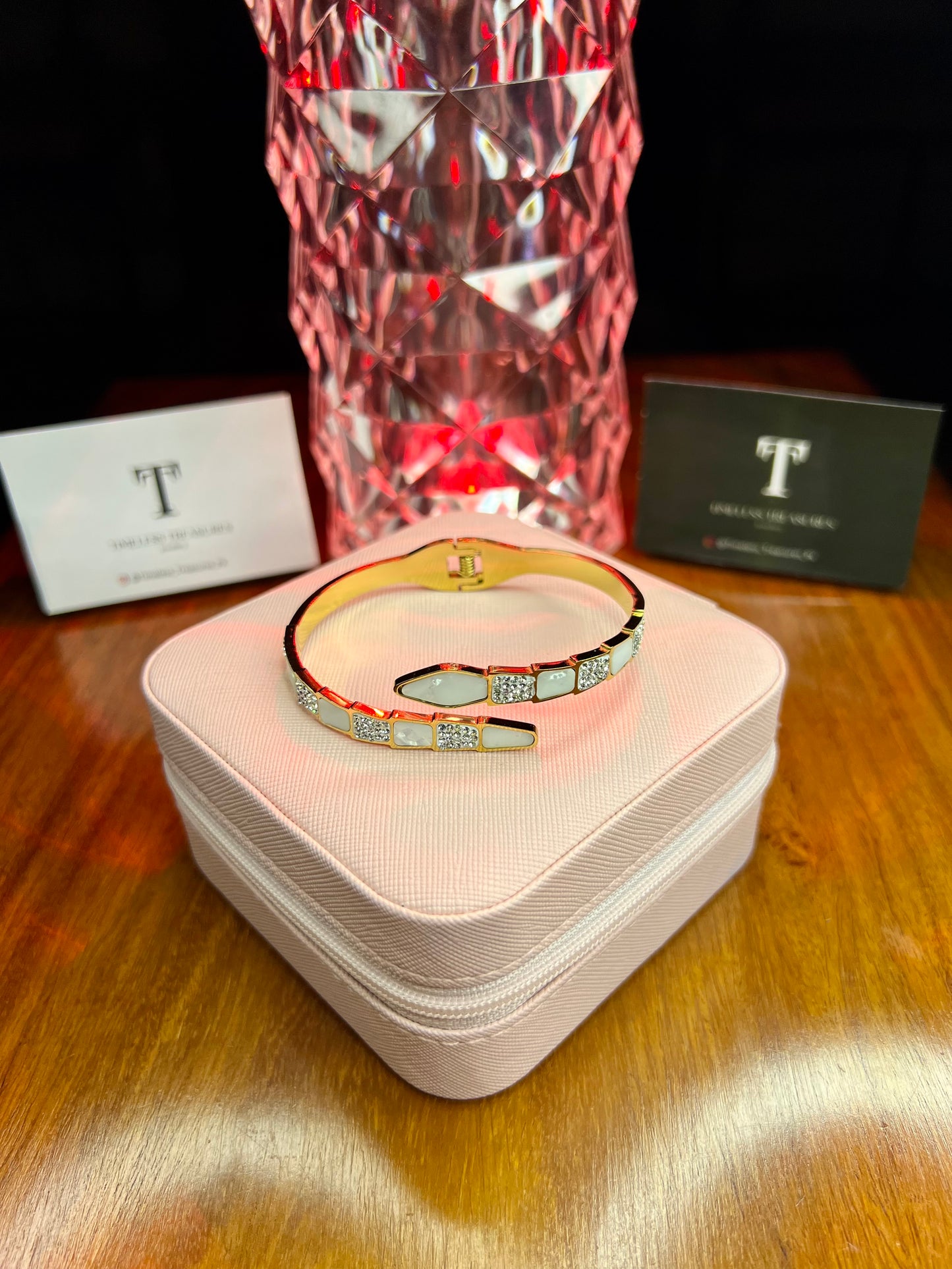Premium Quality Stainless Steel 18k bvlgari White Handcuff