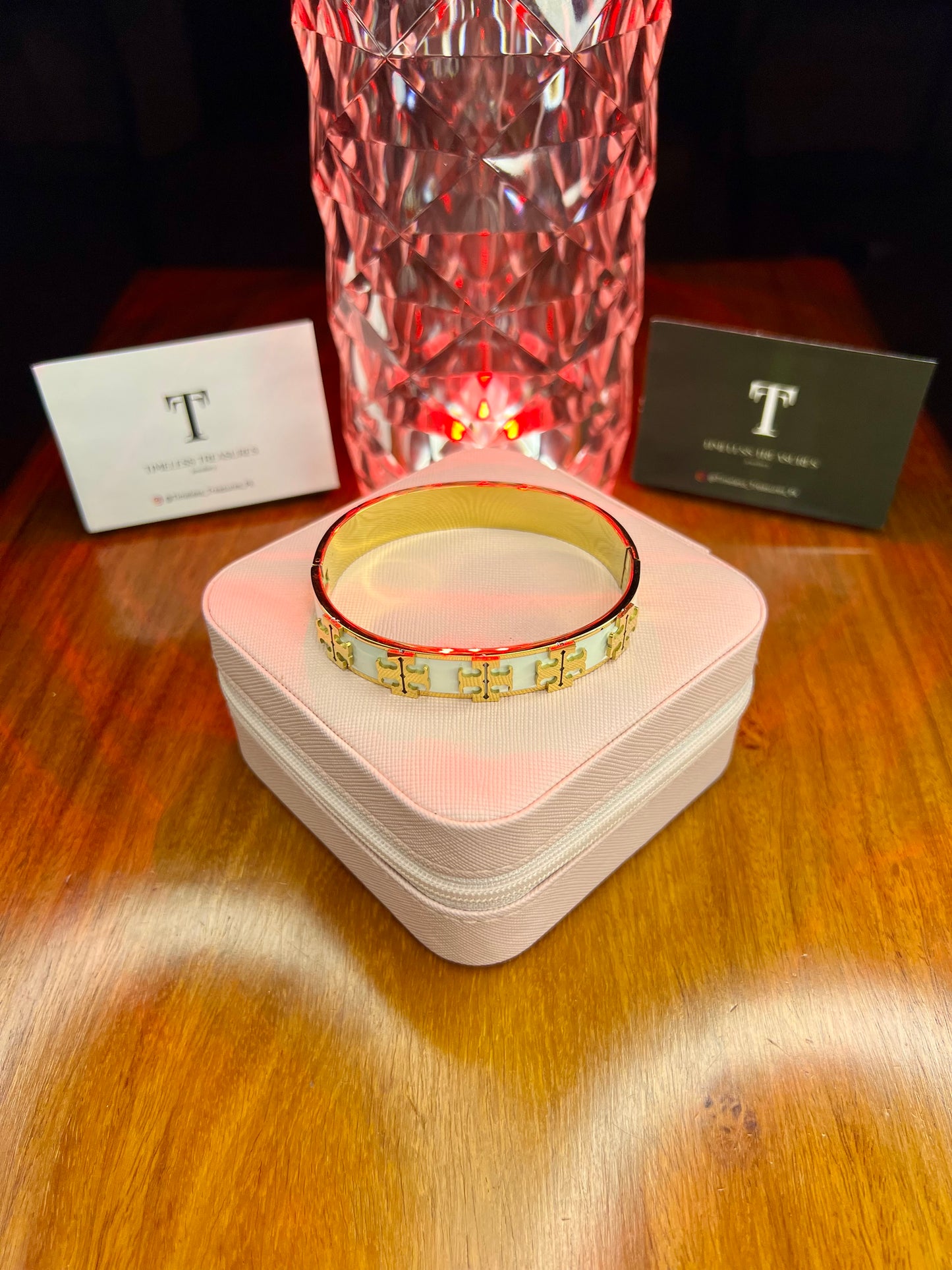 Premium Quality Stainless Steel 18k Tory White Handcuff