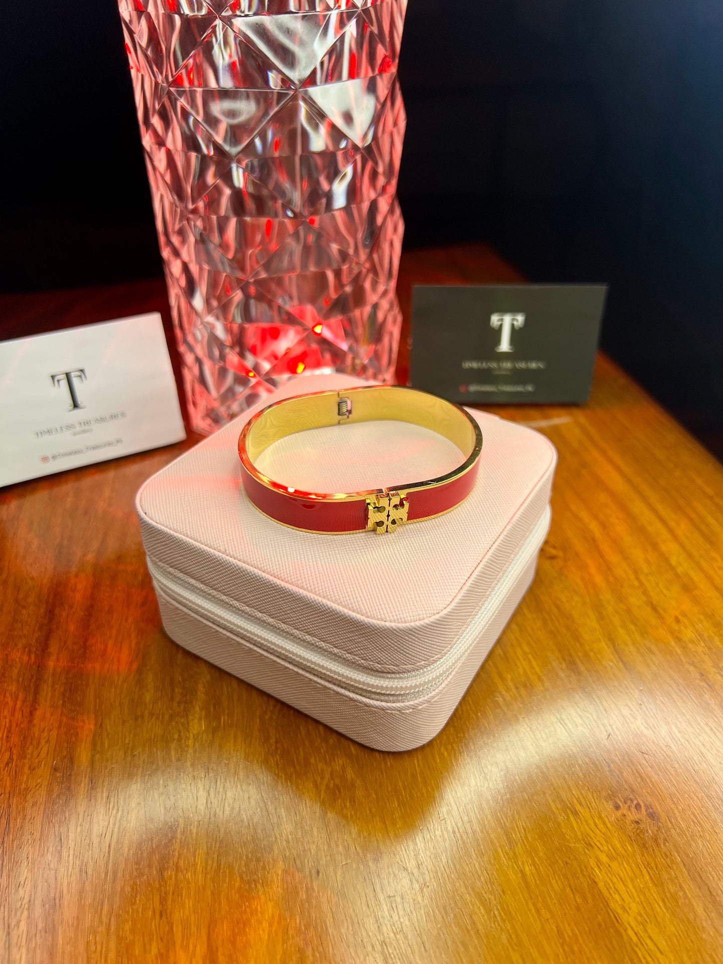 Premium Quality Stainless Steel 18k Tory Red Luxury Handcuff