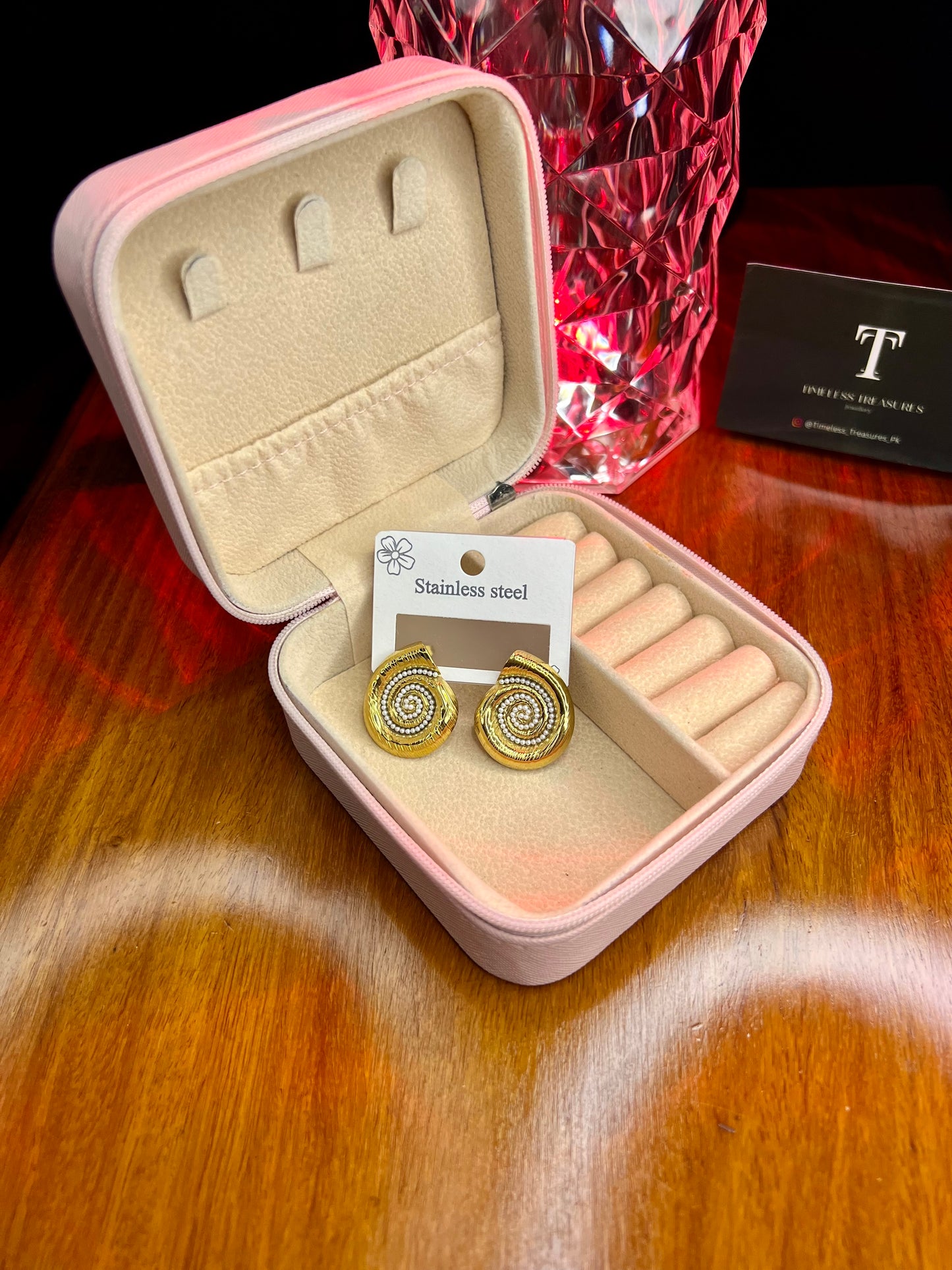 Premium Quality Stainless Steel 18k Golden Spiral Pearl Studs