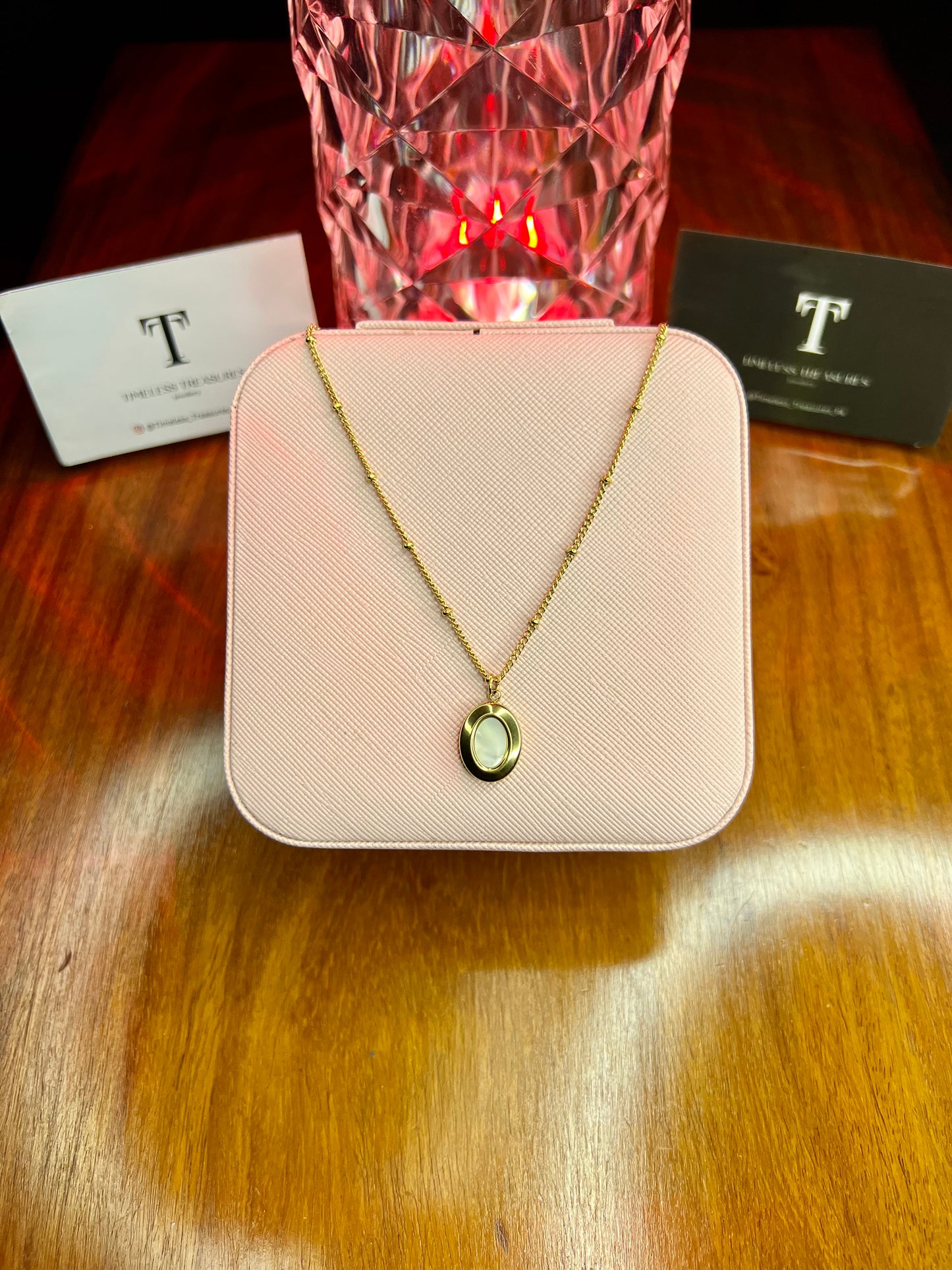 Premium Quality Stainless Steel 18k Oval White Shell Necklace