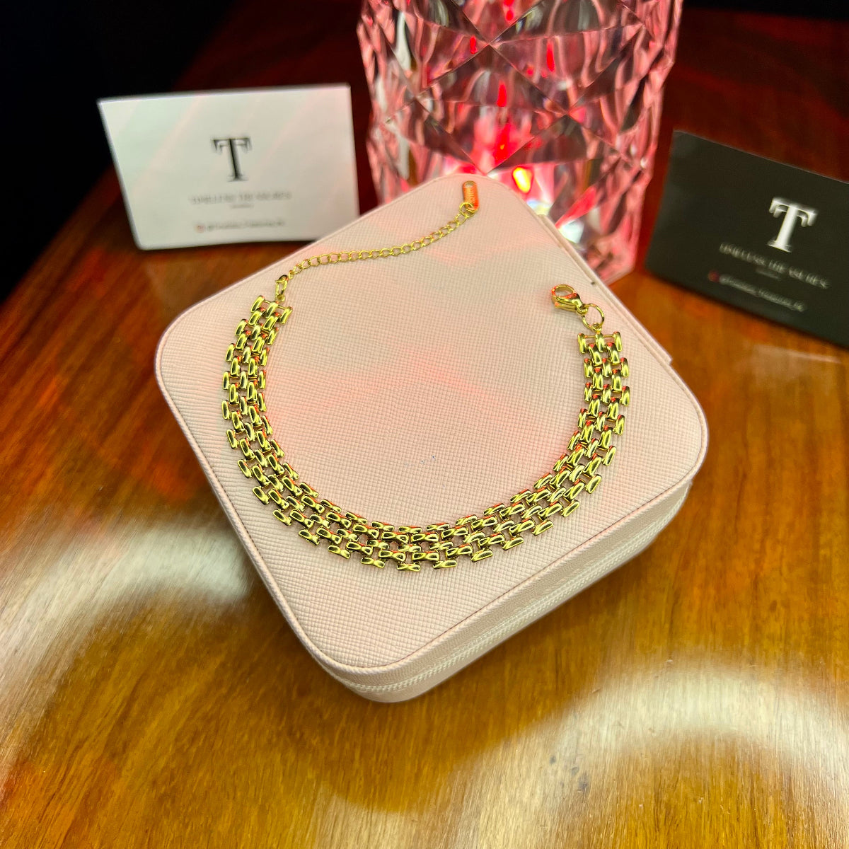 Premium Quality Stainless Steel 18k Golden Embrace Bracelet