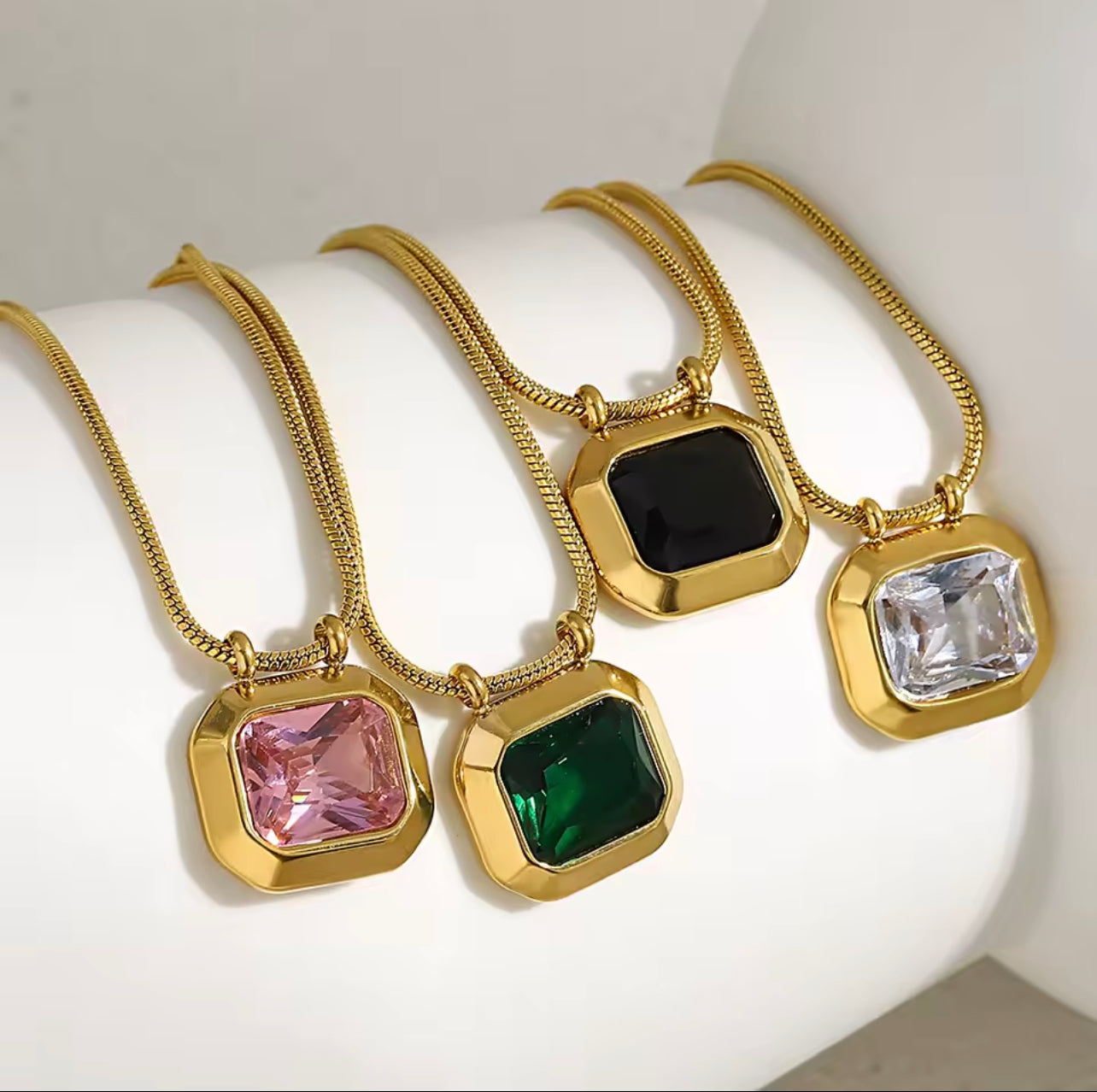 Premium Quality Stainless Steel 18k Lumiere Pendant