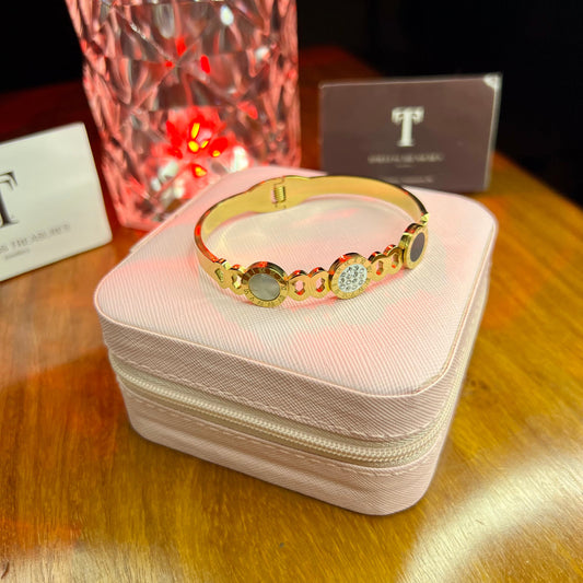 Premium Quality Stainless Steel 18k 3 Motifs Luxury Handcuff