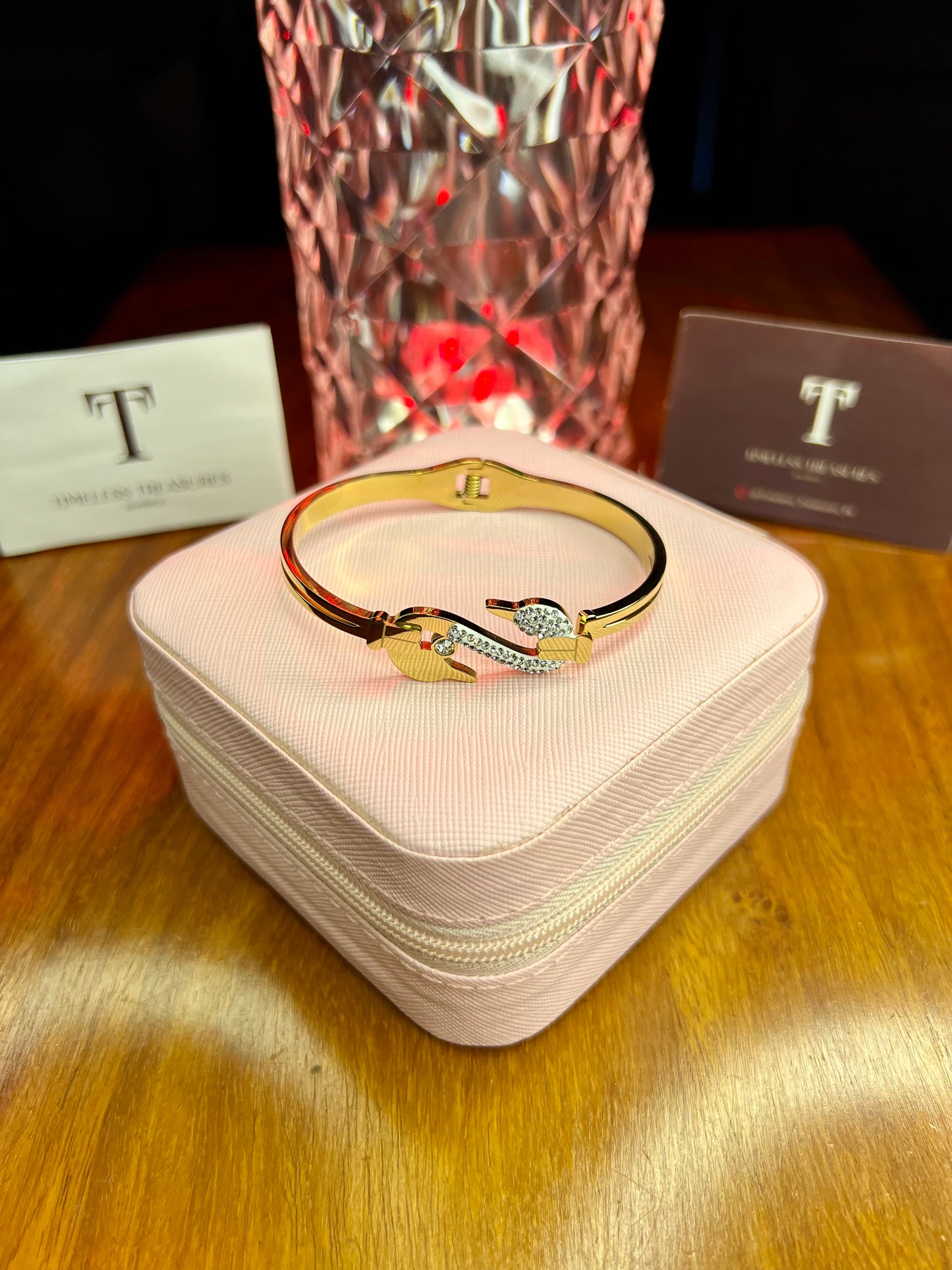 Premium Quality Stainless Steel 18k Silver Swan Handcuff