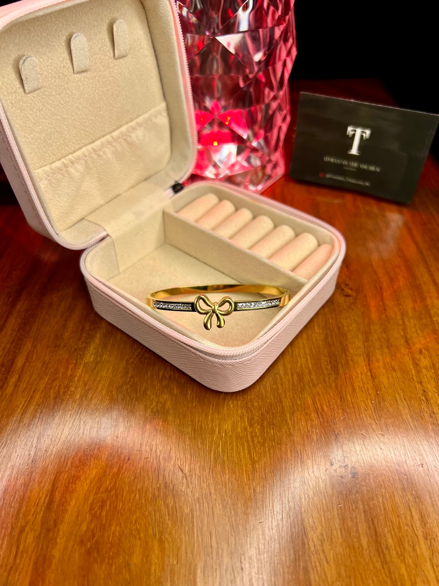 Premium Quality Stainless Steel 18k Golden Bow Stone Handcuff