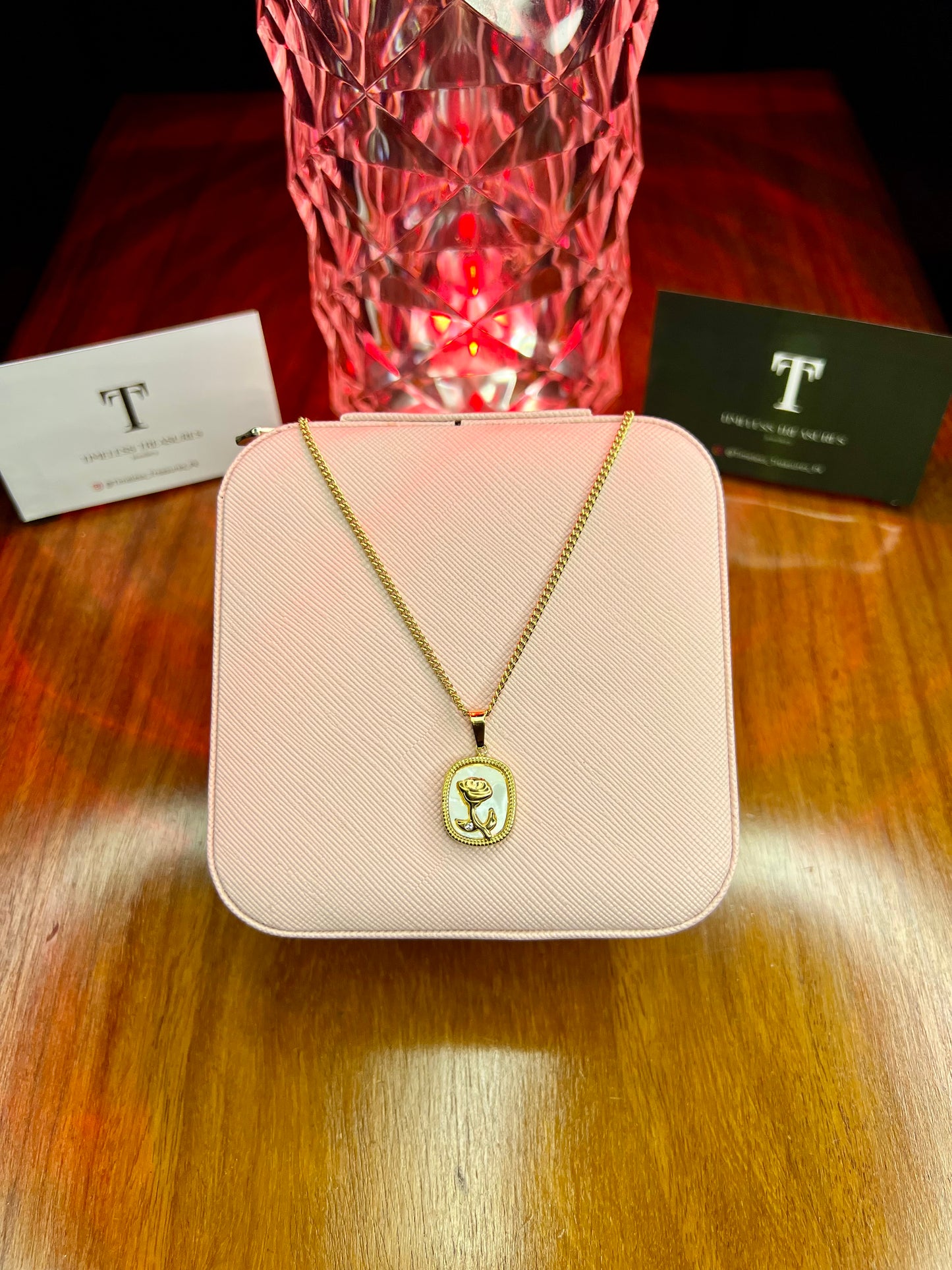 Premium Quality Stainless Steel 18k Gold Flower Shell Necklace