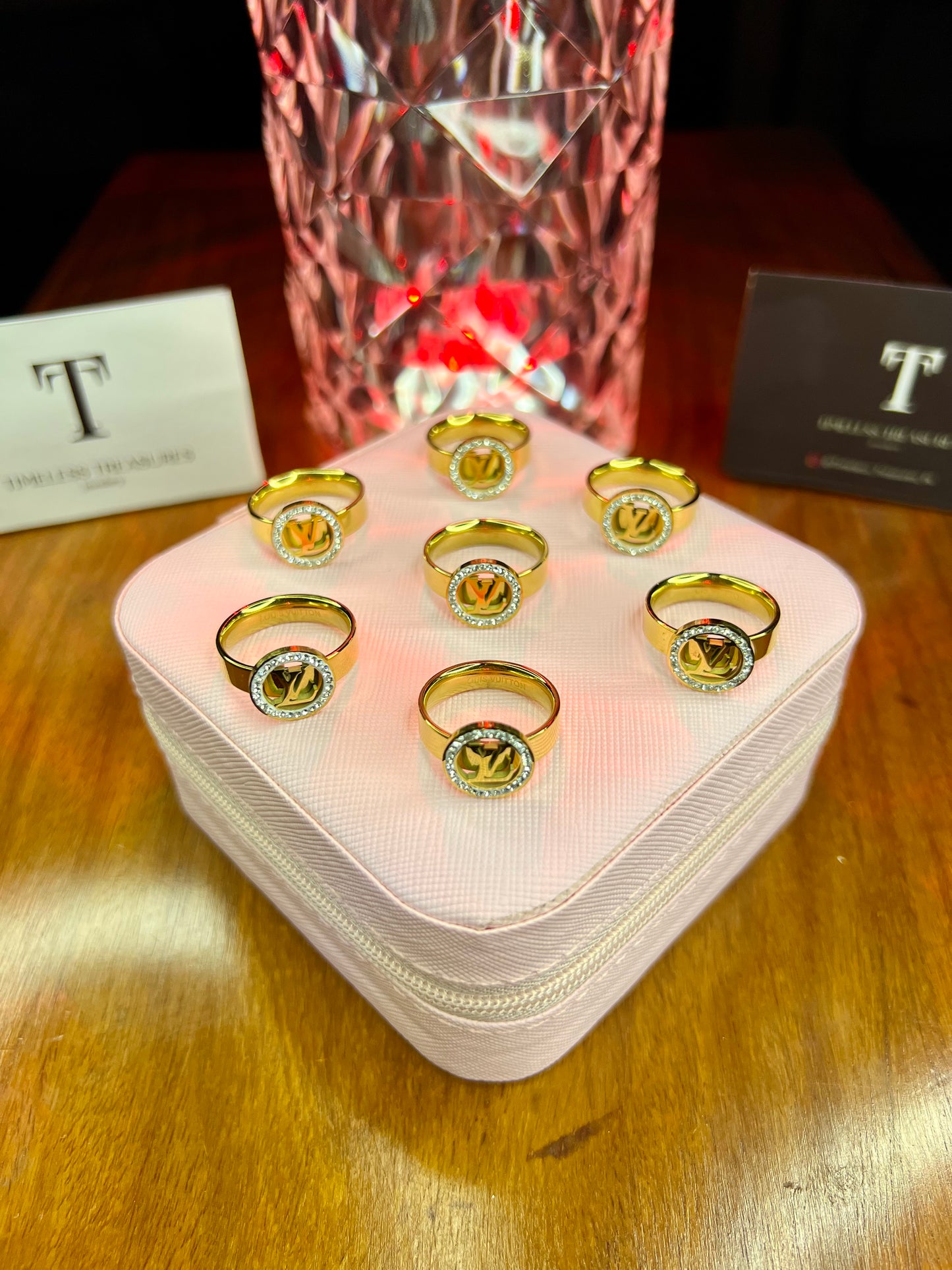 Premium Quality Stainless Steel 18k Lv Diamantés Ring