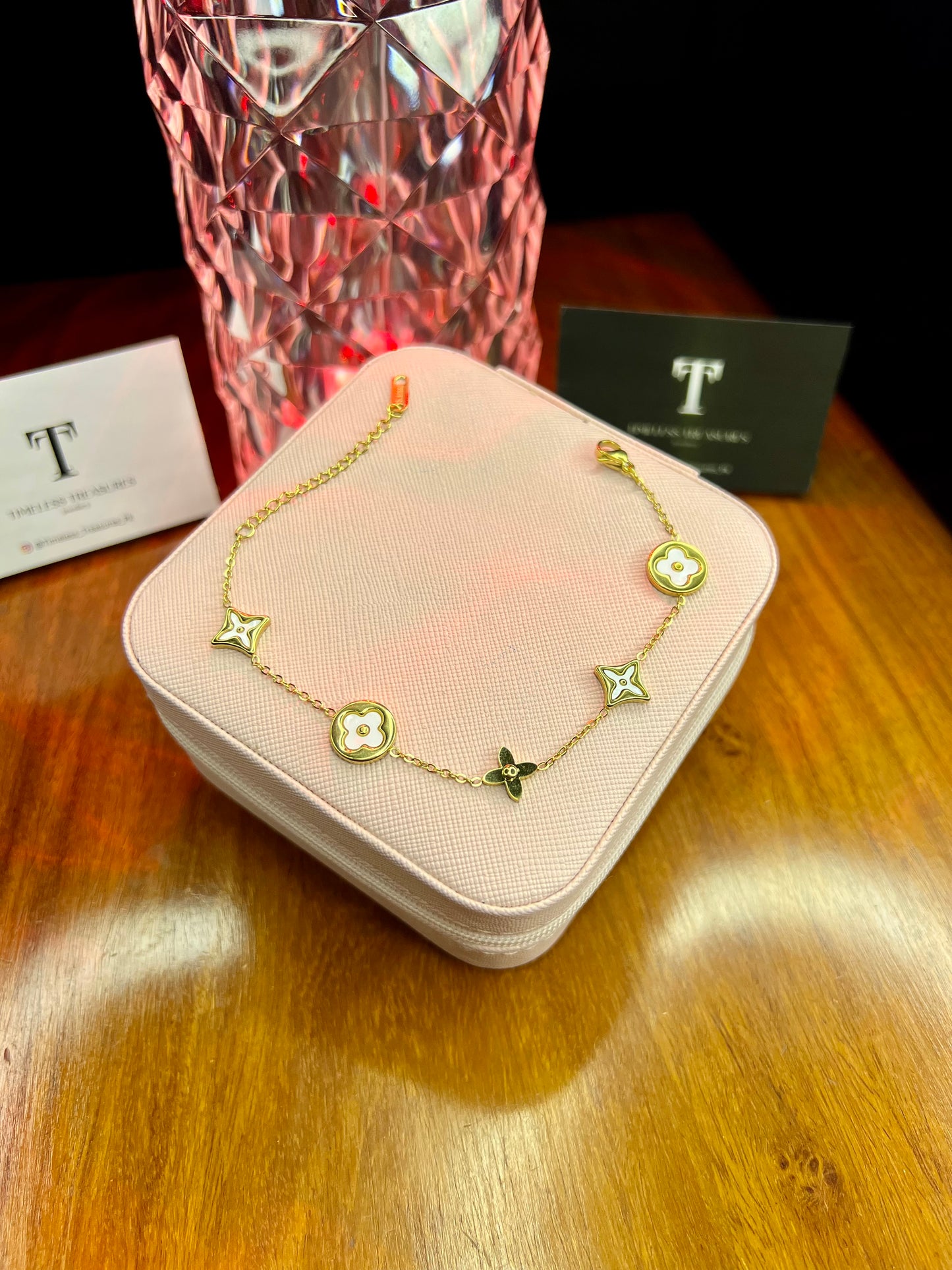 Premium Quality Stainless Steel 18k White Clove Bracelet