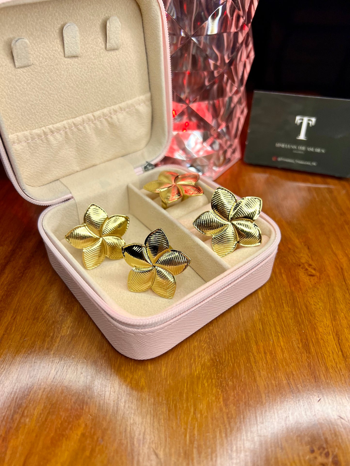Premium Quality Stainless Steel 18k Large Flower