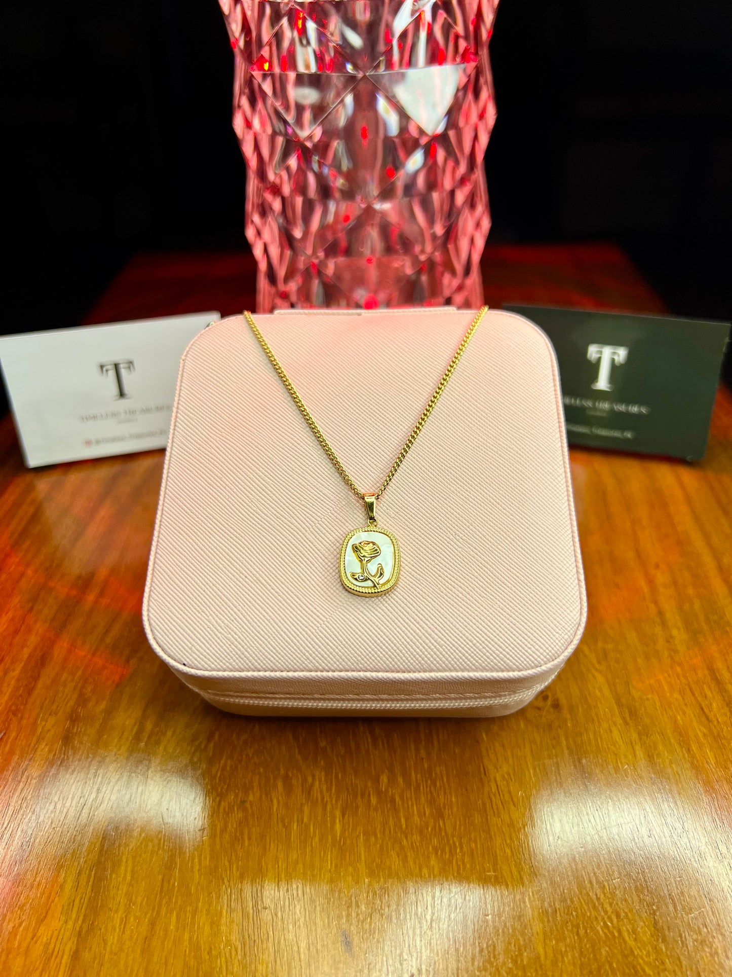 Premium Quality Stainless Steel 18k Gold Flower Shell Necklace