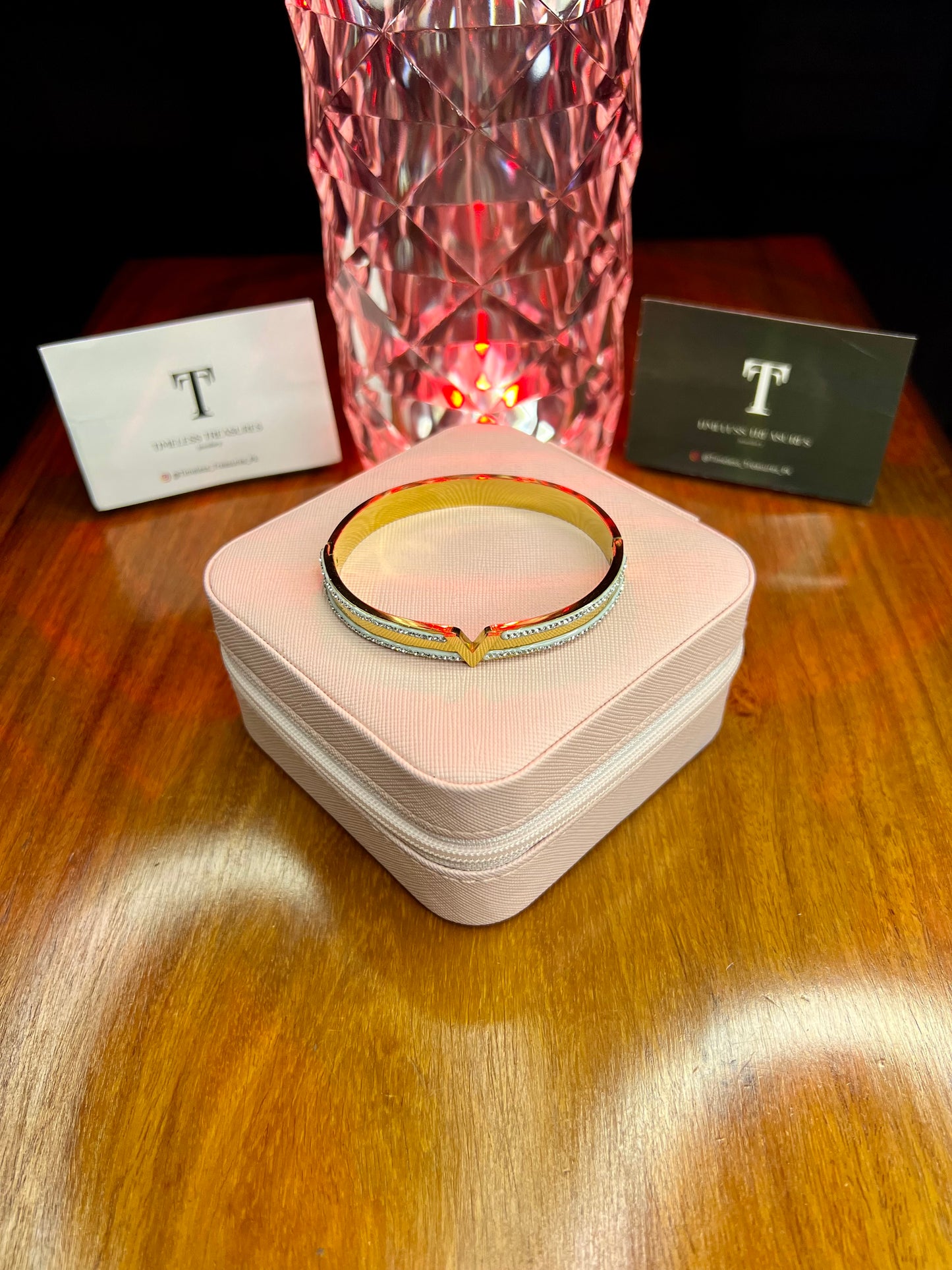 Premium Quality Stainless Steel 18k V Handcuff