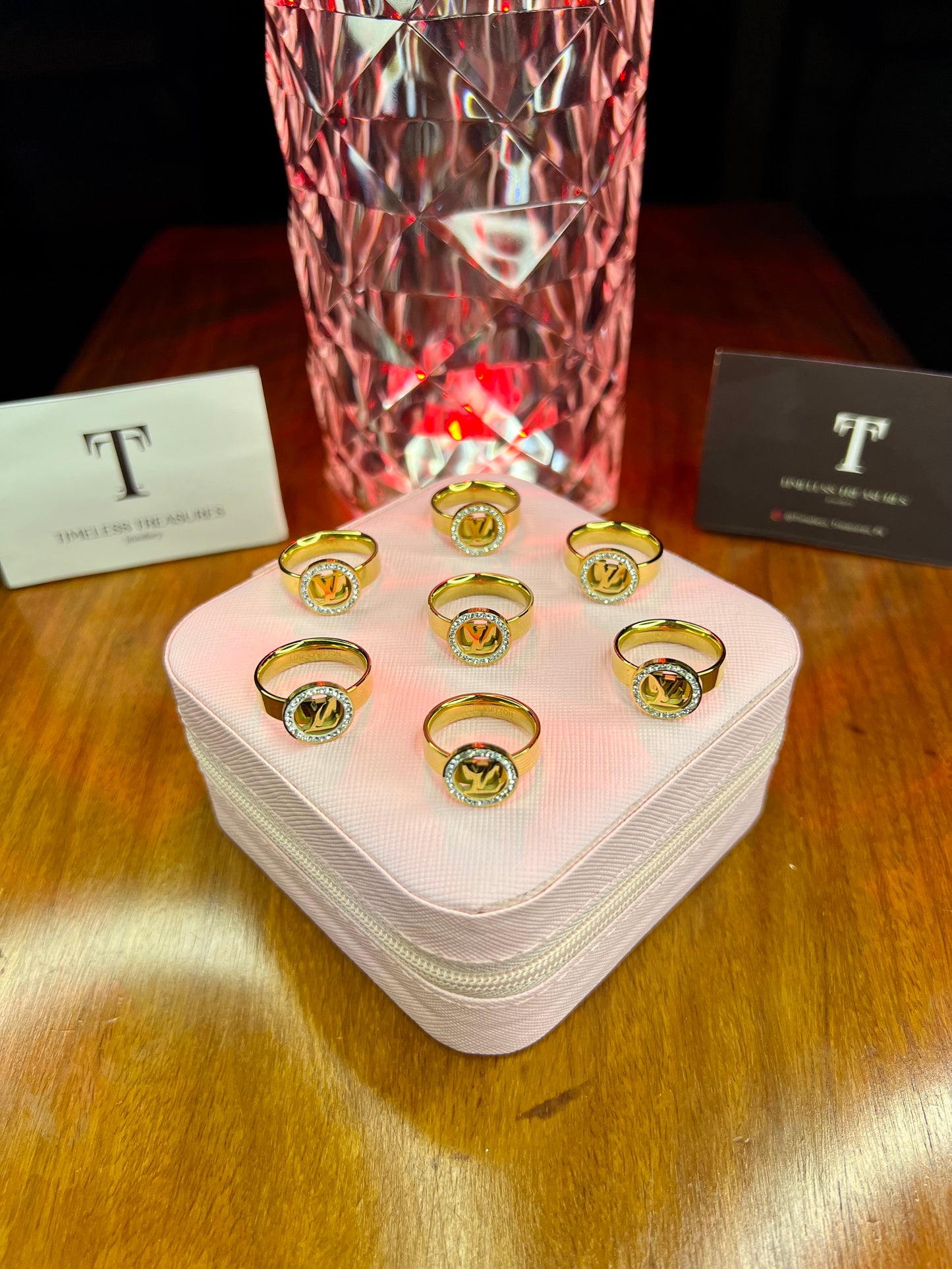 Premium Quality Stainless Steel 18k Lv Diamantés Ring