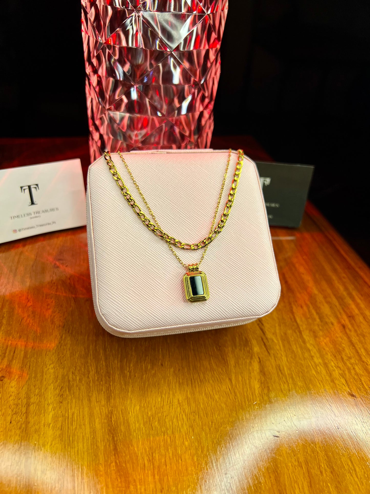 Premium Quality Stainless Steel 18k Double Chain Black Shell Necklace