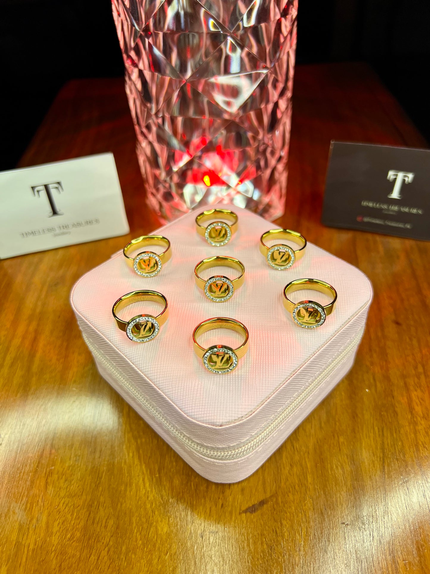 Premium Quality Stainless Steel 18k Lv Diamantés Ring