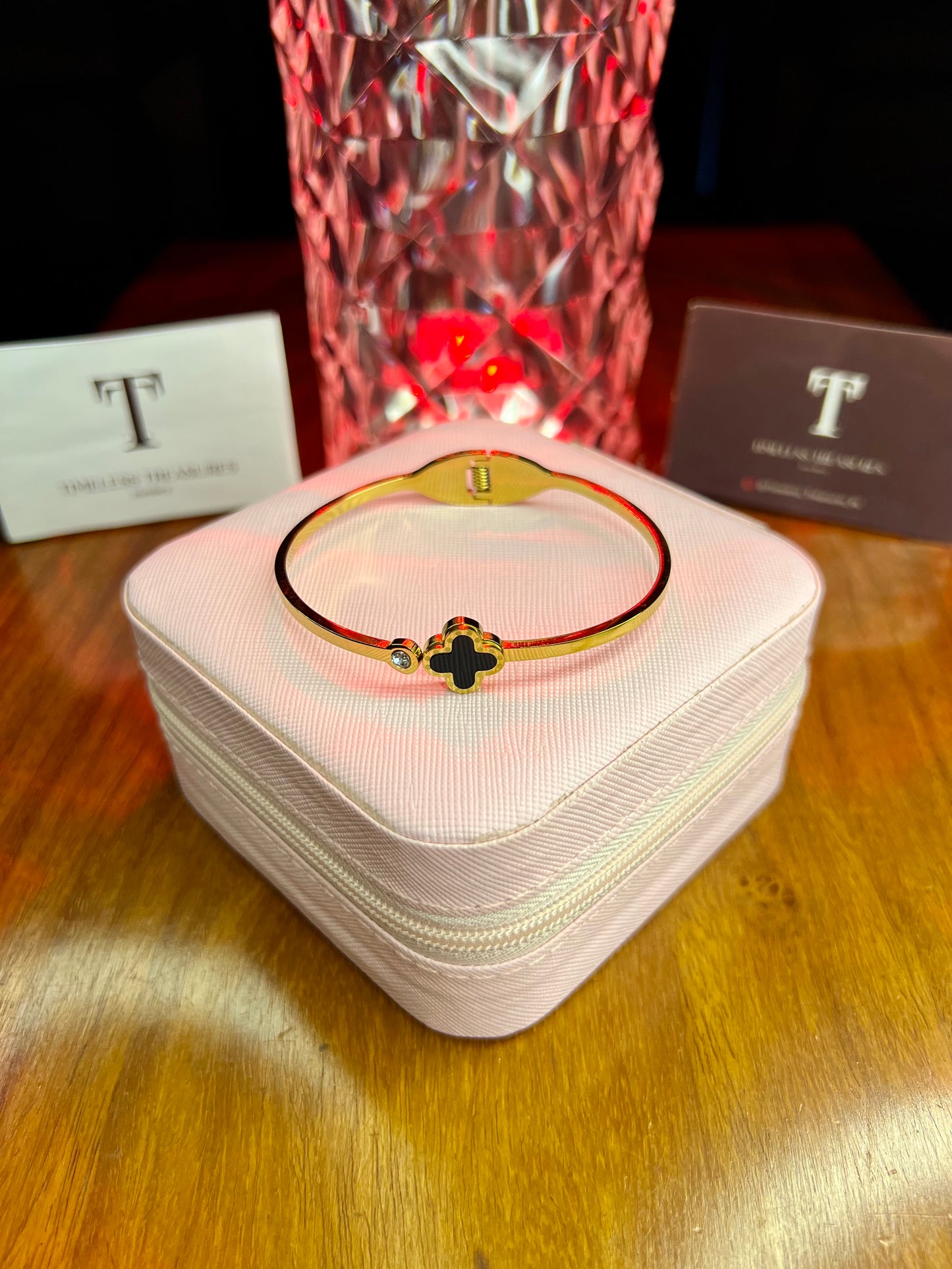 Premium Quality Stainless Steel 18k Black Clove Classic Handcuff