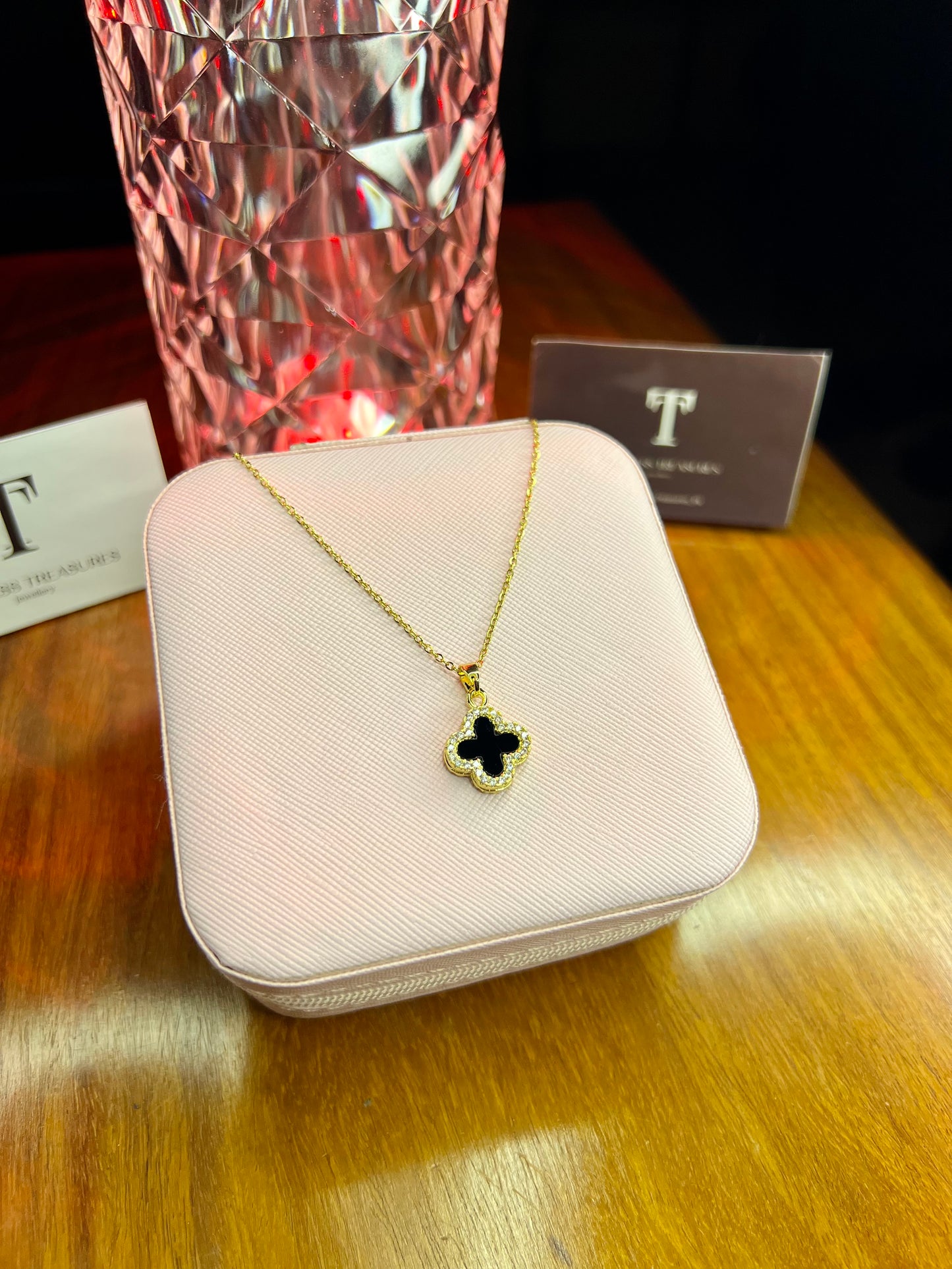 Premium Quality Stainless Steel 18k Double Side Black/White Clover Necklace