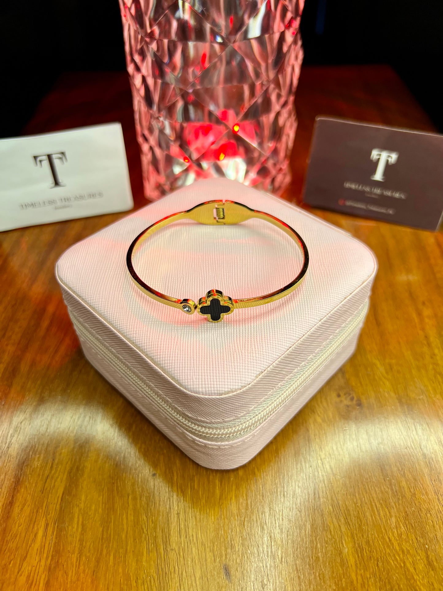 Premium Quality Stainless Steel 18k Black Clove Classic Handcuff