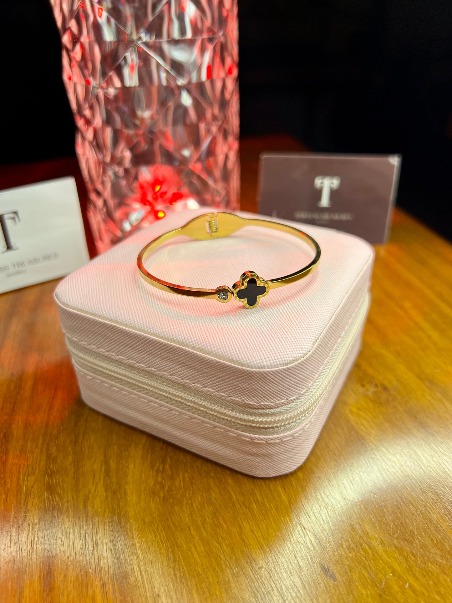 Premium Quality Stainless Steel 18k Black Clove Classic Handcuff