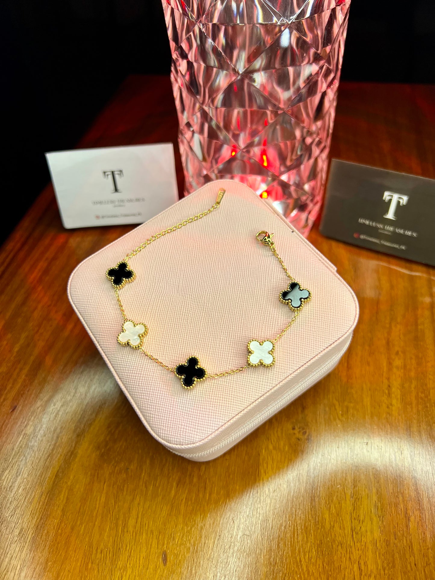 Premium Quality Stainless Steel 18k Double Side Black/White Clover Bracelet