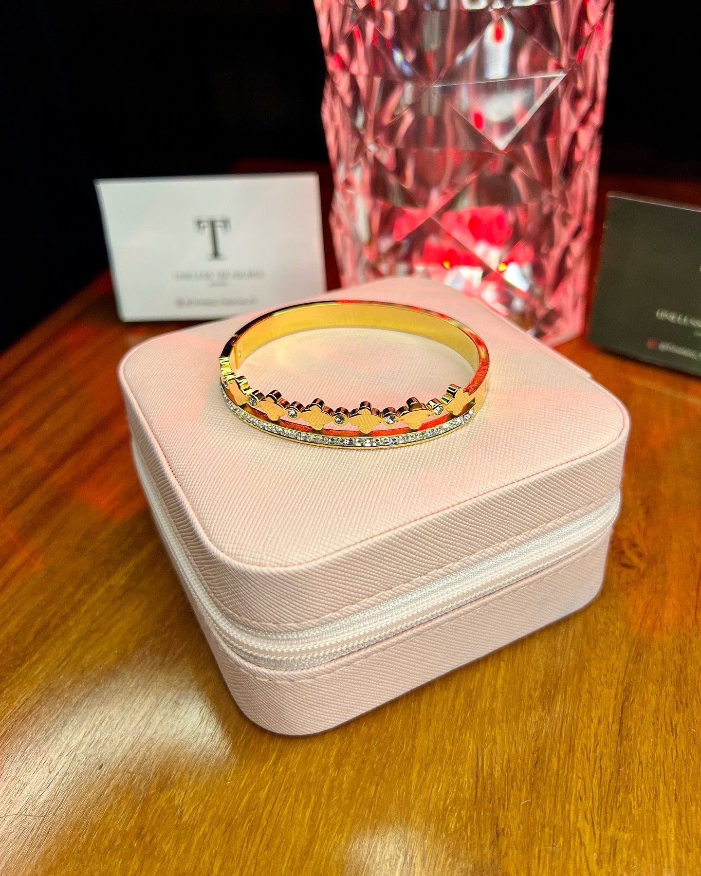 Premium Quality Stainless Steel 18k Golden Clove Zircon Handcuff