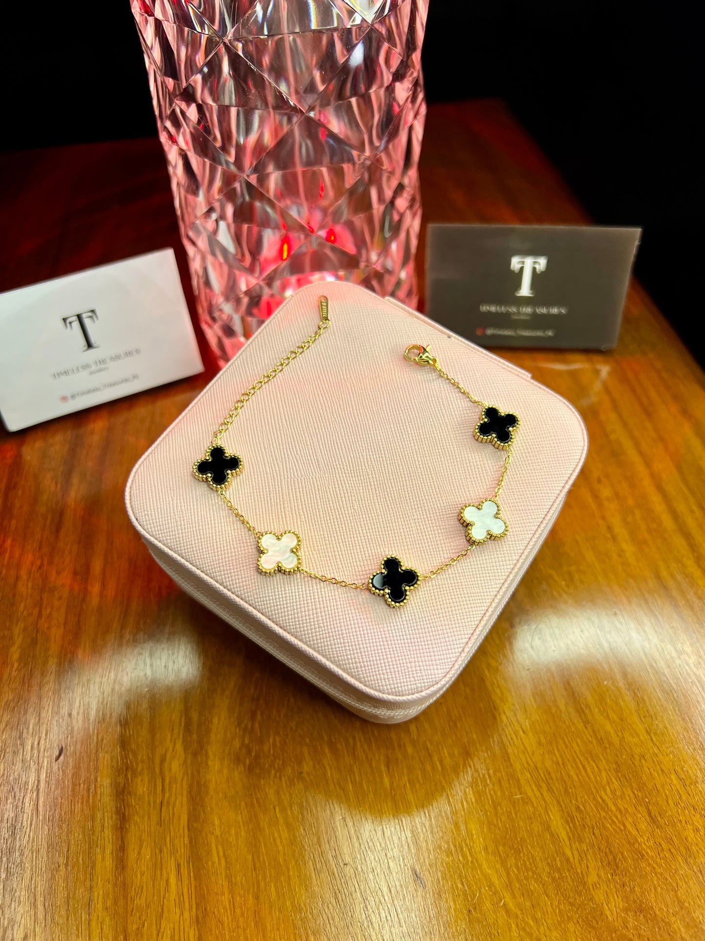 Premium Quality Stainless Steel 18k Double Side Black/White Clover Bracelet