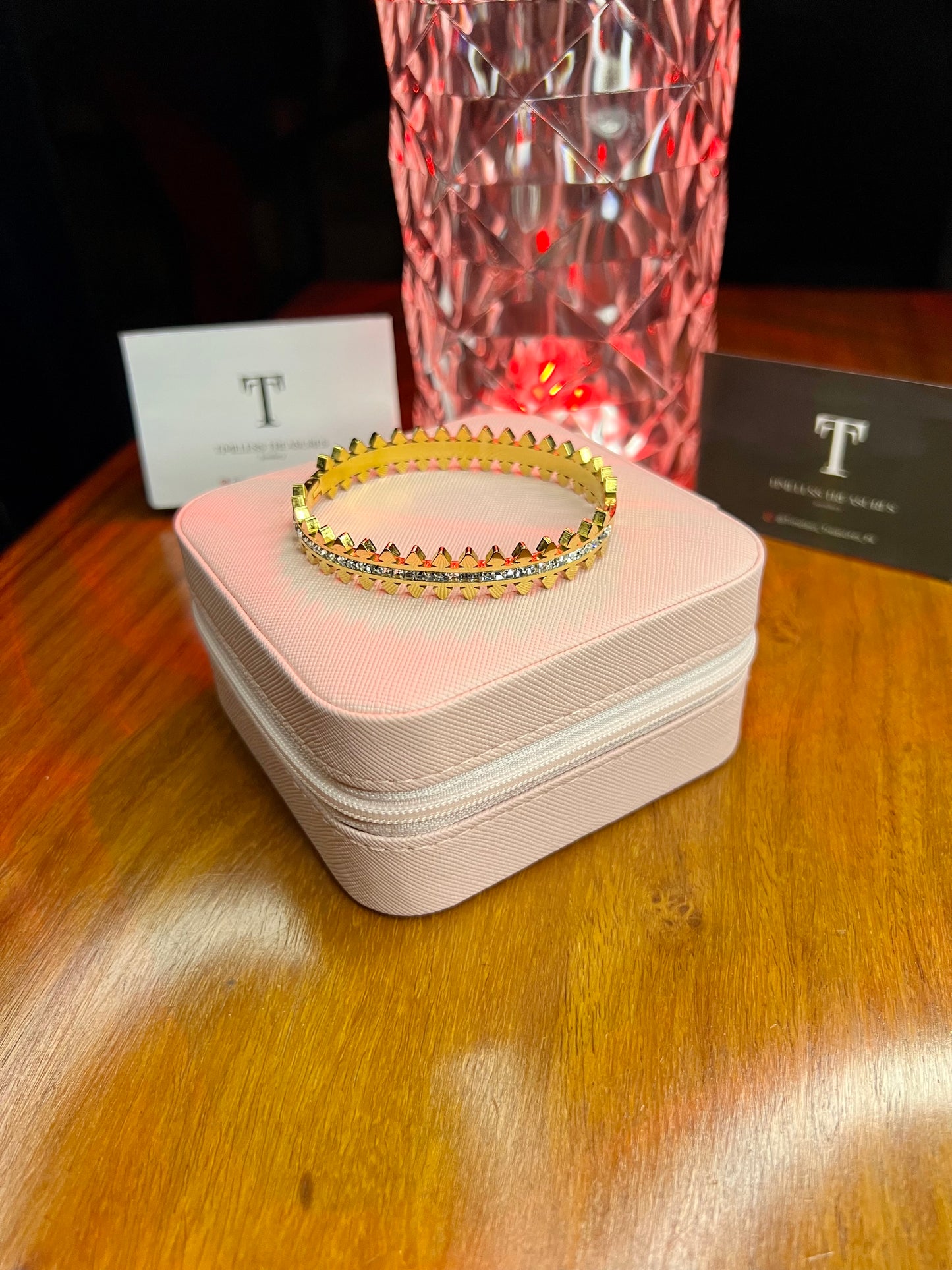 Premium Quality Stainless Steel 18k Crown Zircon Handcuff