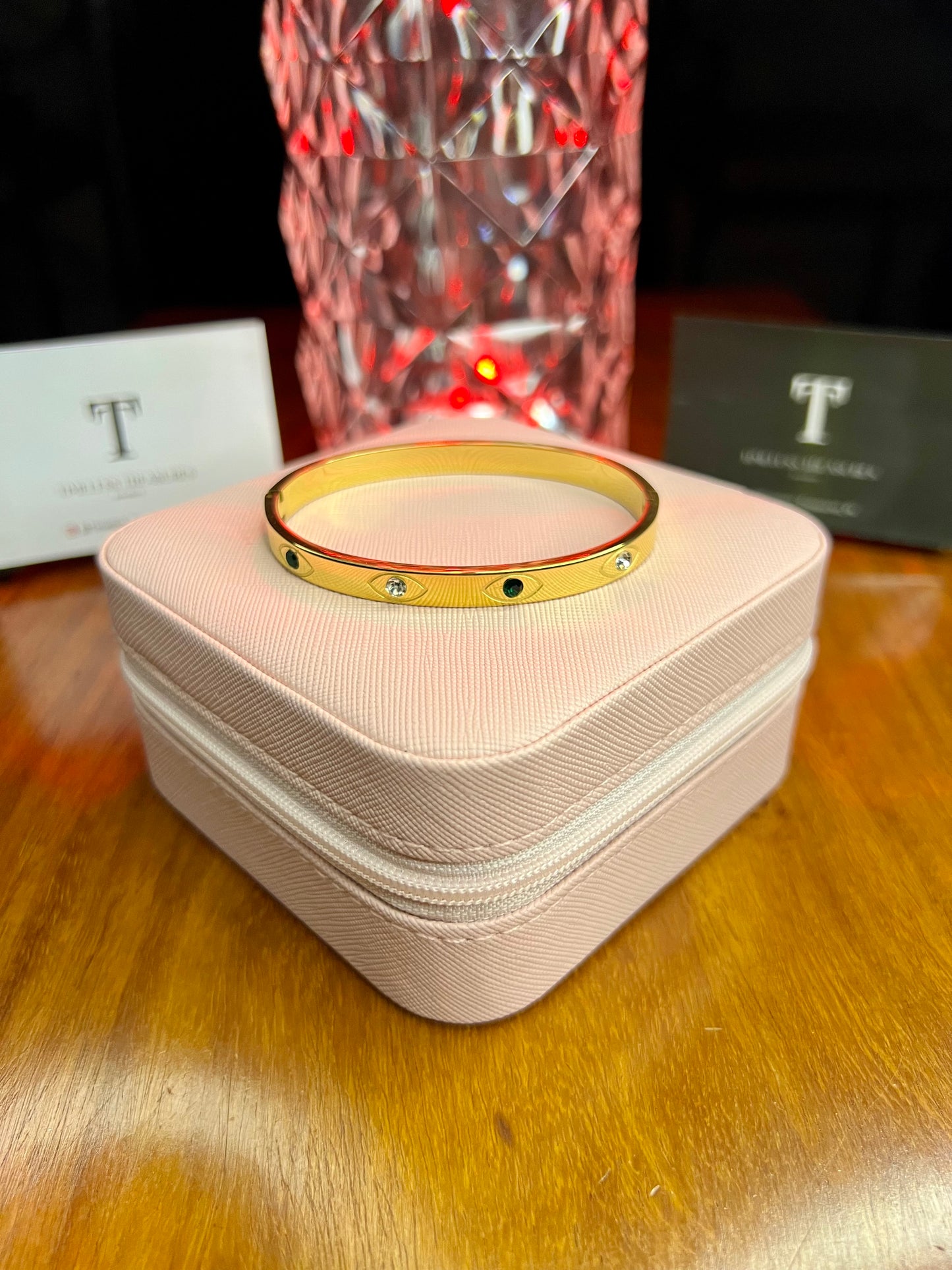 Premium Quality Stainless Steel 18k Green n White Eye Design Stone Handcuff