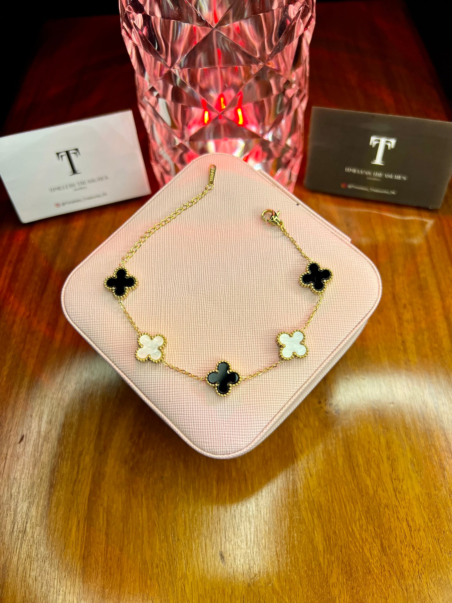 Premium Quality Stainless Steel 18k Double Side Black/White Clover Bracelet