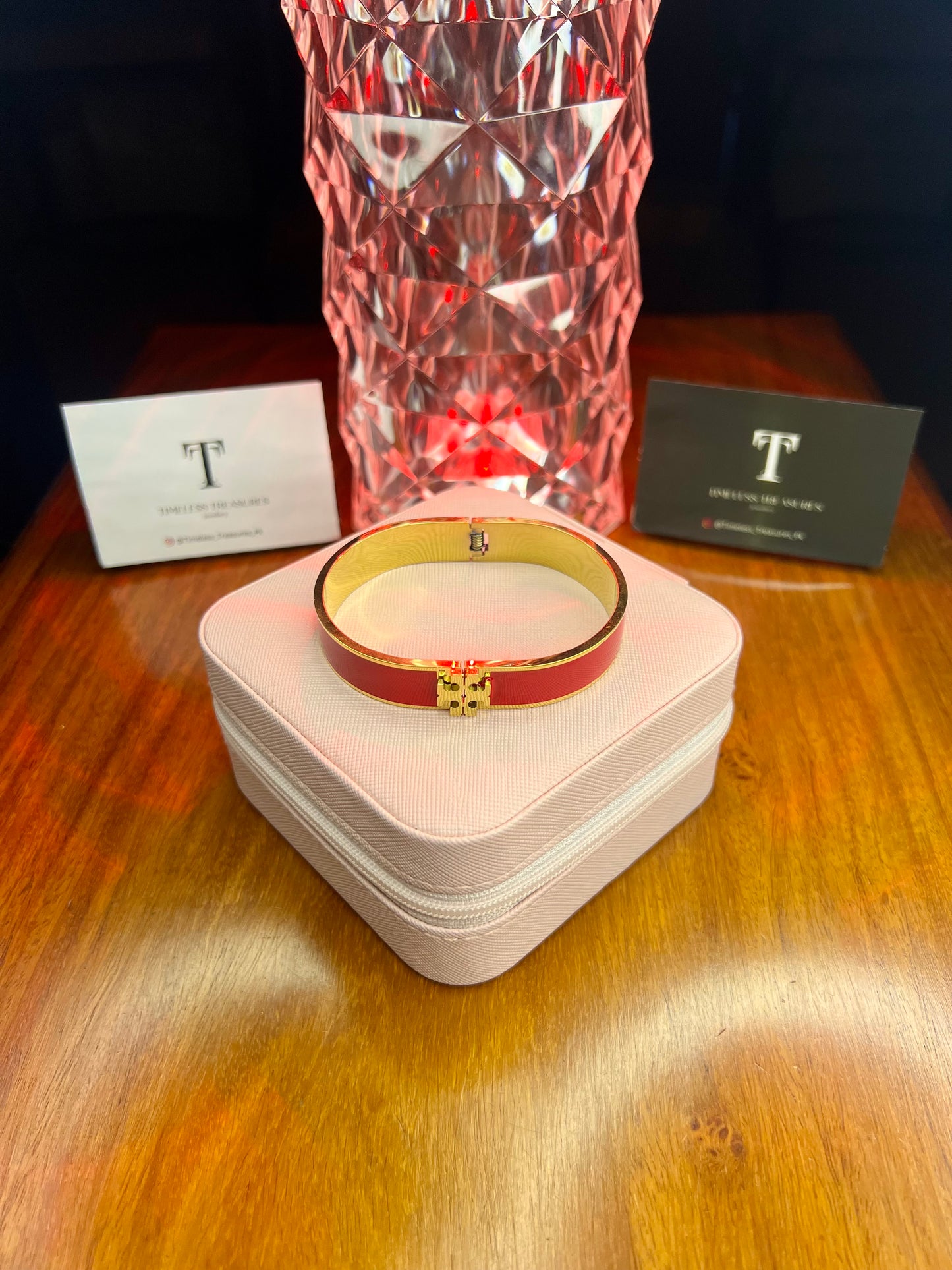 Premium Quality Stainless Steel 18k Tory Red Luxury Handcuff