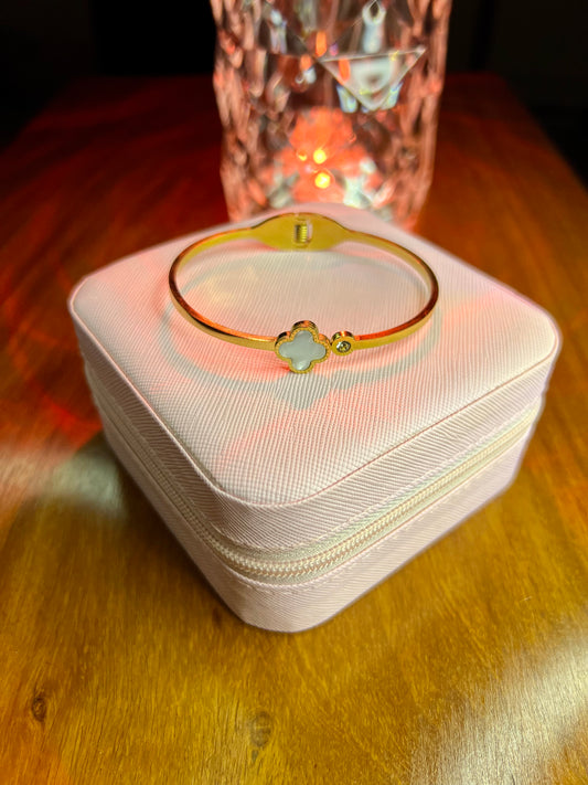 Premium Quality Stainless Steel 18k White Clover Classic Handcuff