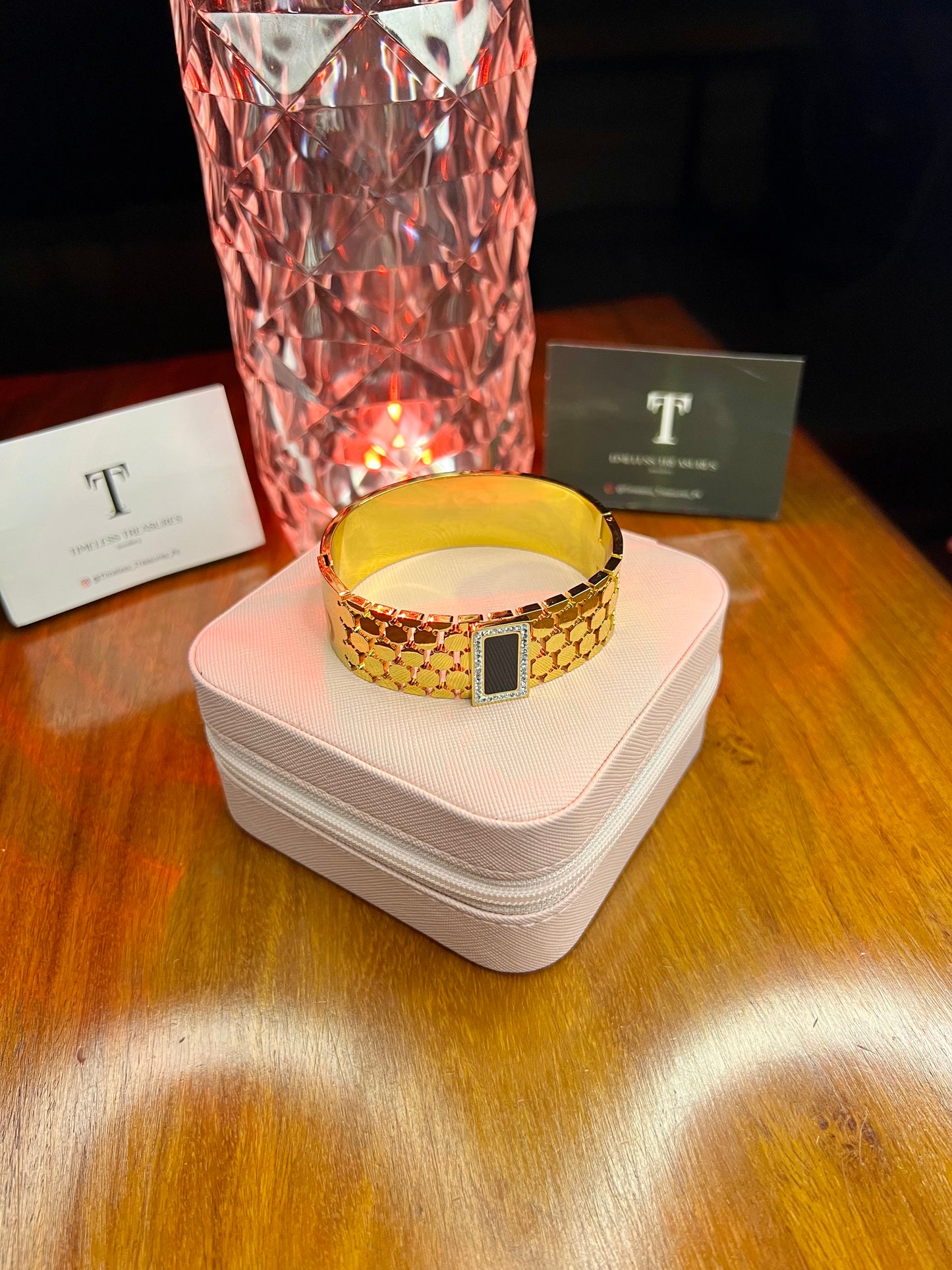 Premium Quality Stainless Steel 18k Black Tag Luxury Handcuff