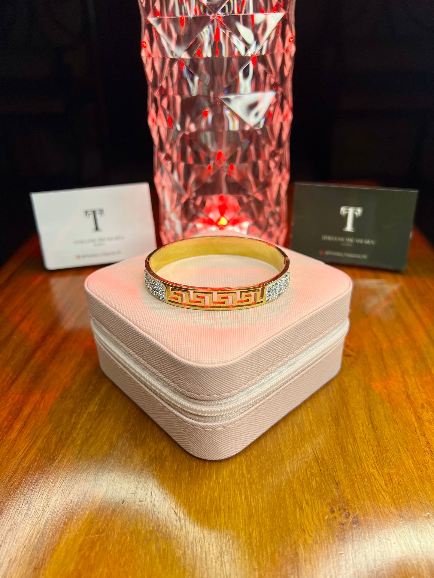 Premium Quality Stainless Steel 18k Vers Stones Luxury Handcuff