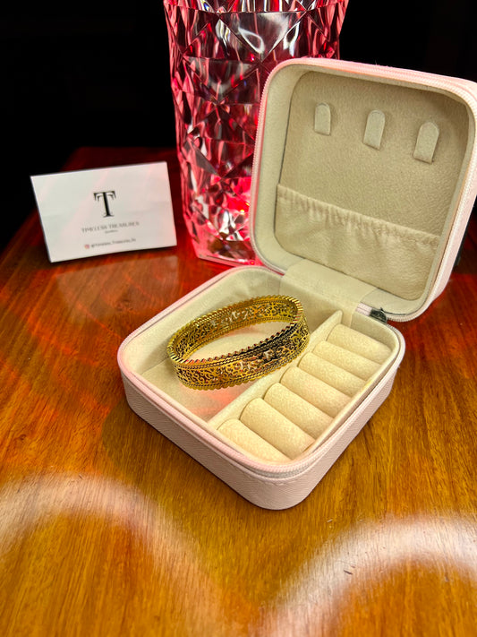 Premium Quality Stainless Steel 18k Vintage Royal Cuff