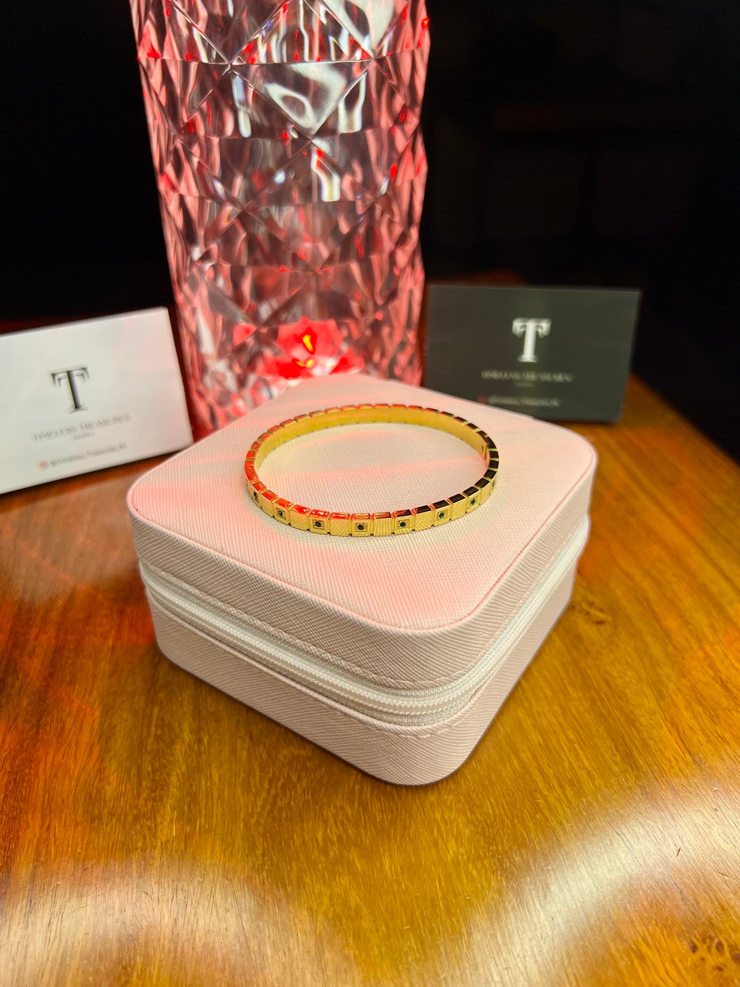 Premium Quality Stainless Steel 18k Green Stone Luxury Handcuff