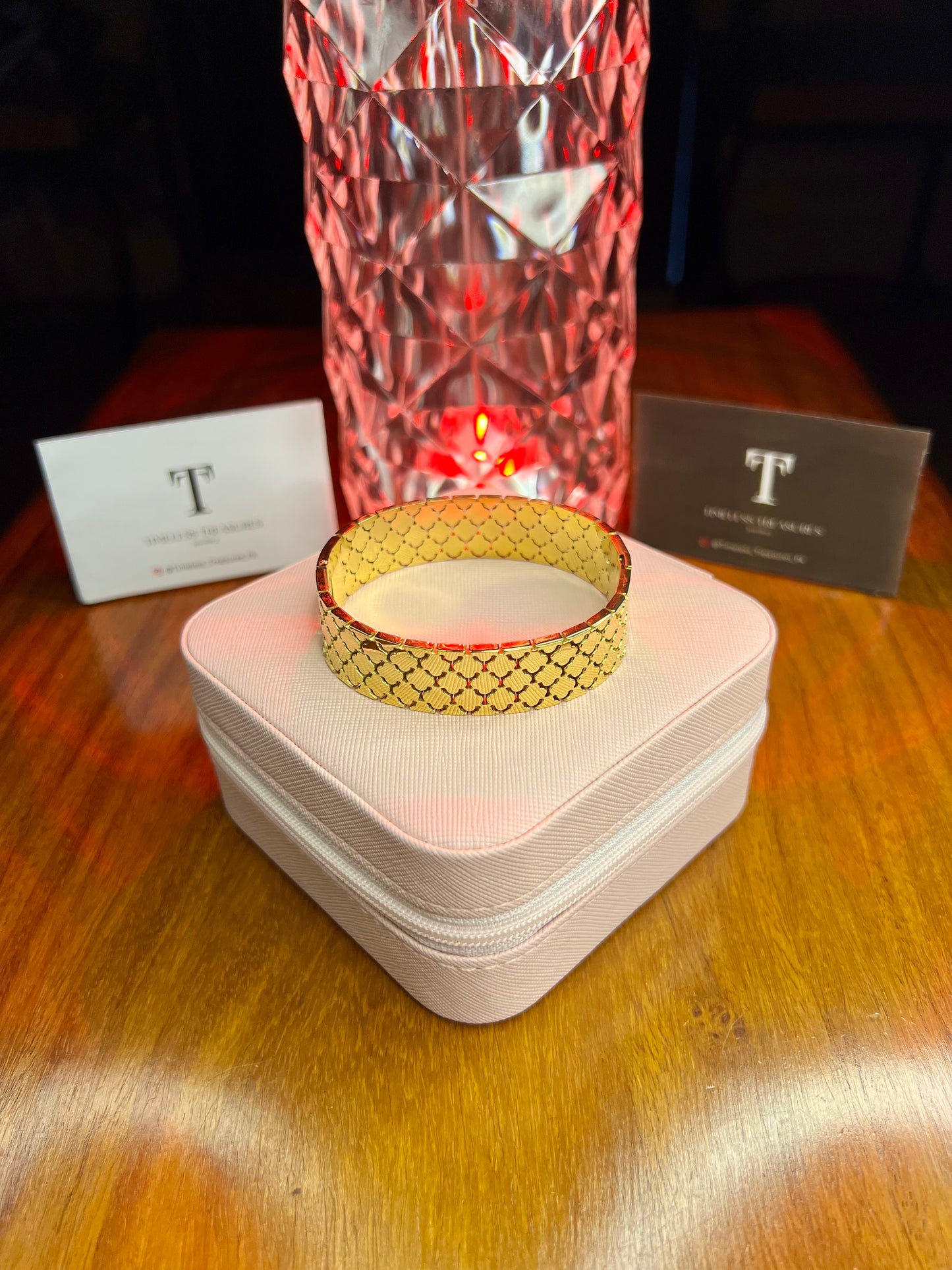 Premium Quality Stainless Steel 18k Honey Comb High Quality Handcuff