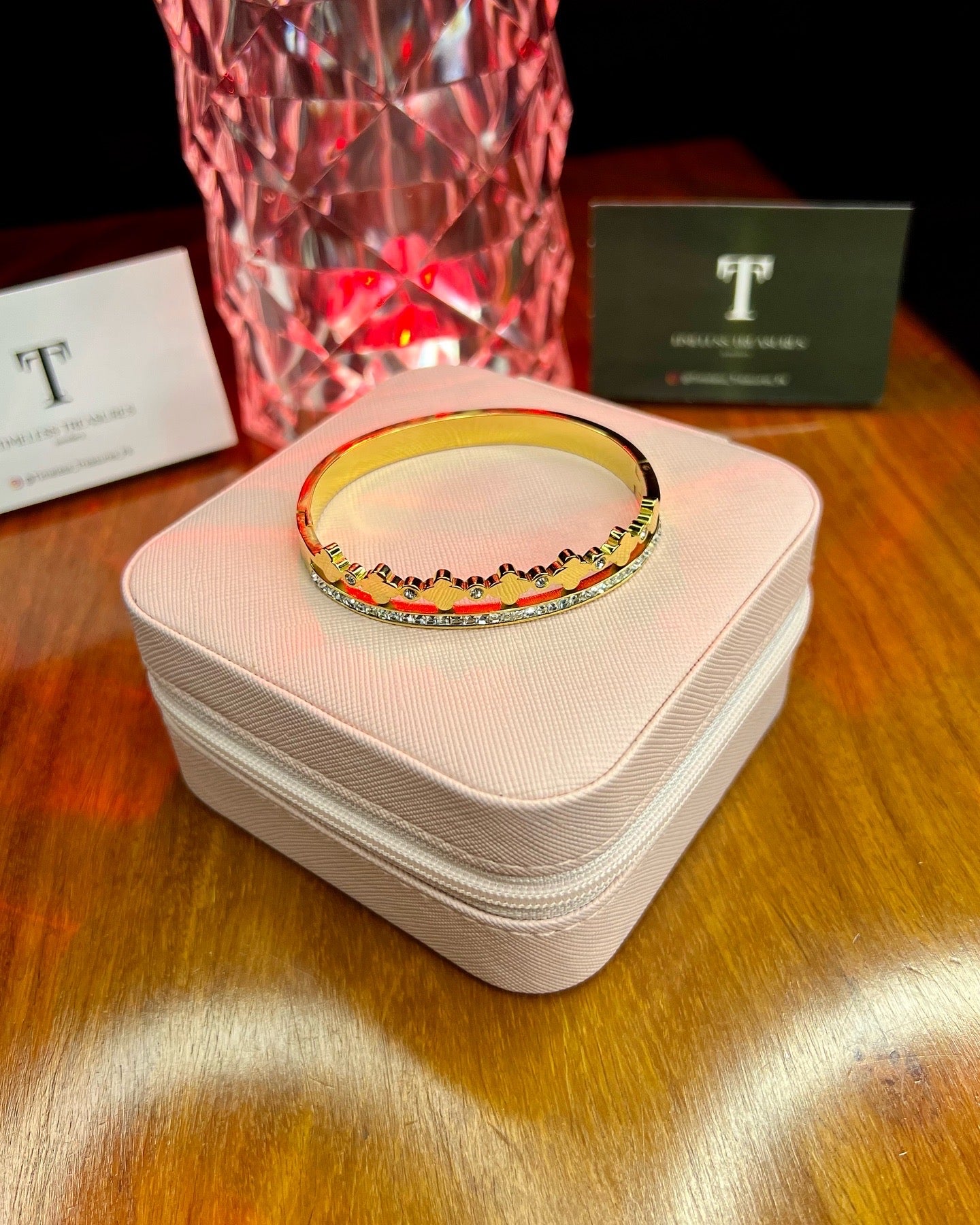 Premium Quality Stainless Steel 18k Golden Clove Zircon Handcuff