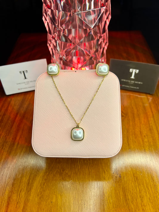 Premium Quality Stainless Steel 18k Pearl Necklace Earring Set