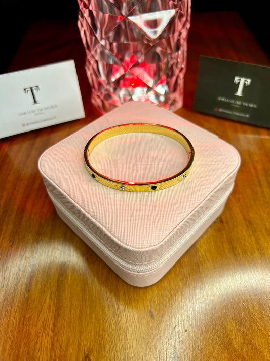 Premium Quality Stainless Steel 18k Green n White Eye Design Stone Handcuff