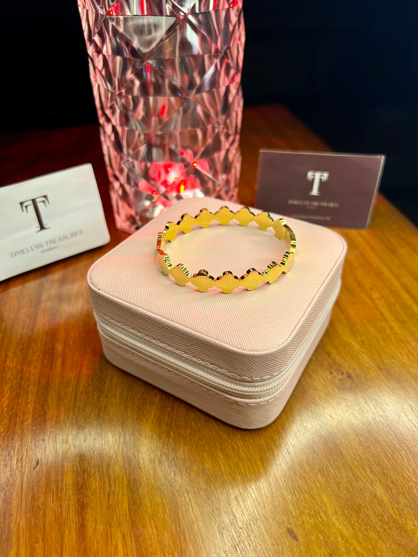 Premium Quality Stainless Steel 18k Multi Clove Gold Handcuff