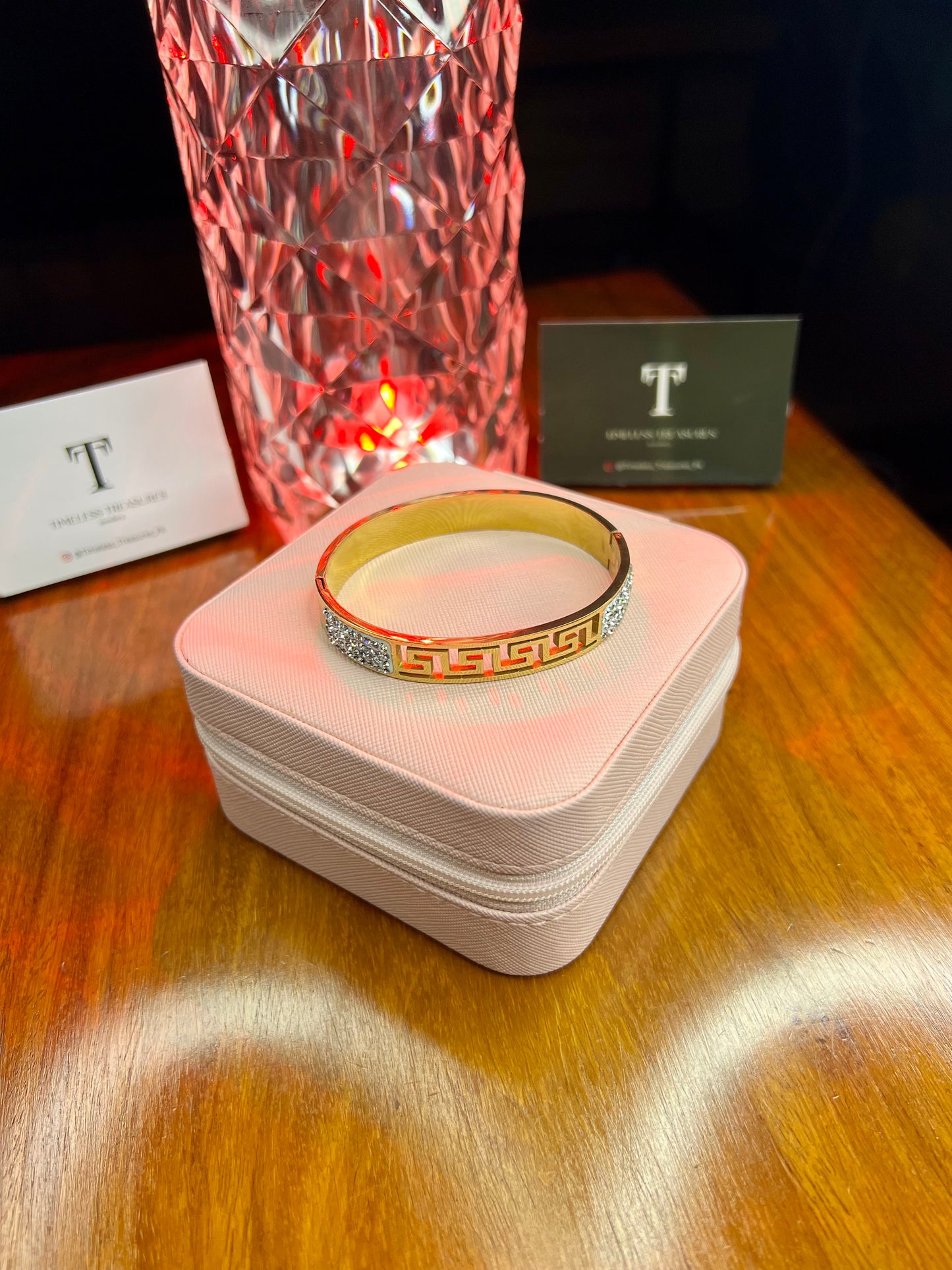 Premium Quality Stainless Steel 18k Vers Stones Luxury Handcuff