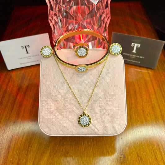 Premium Quality Stainless Steel 18k Vogue Roman 4-Piece Set