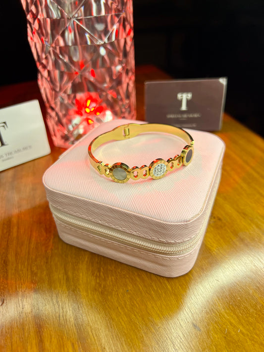 Premium Quality Stainless Steel 18k 3 Motifs Luxury Handcuff