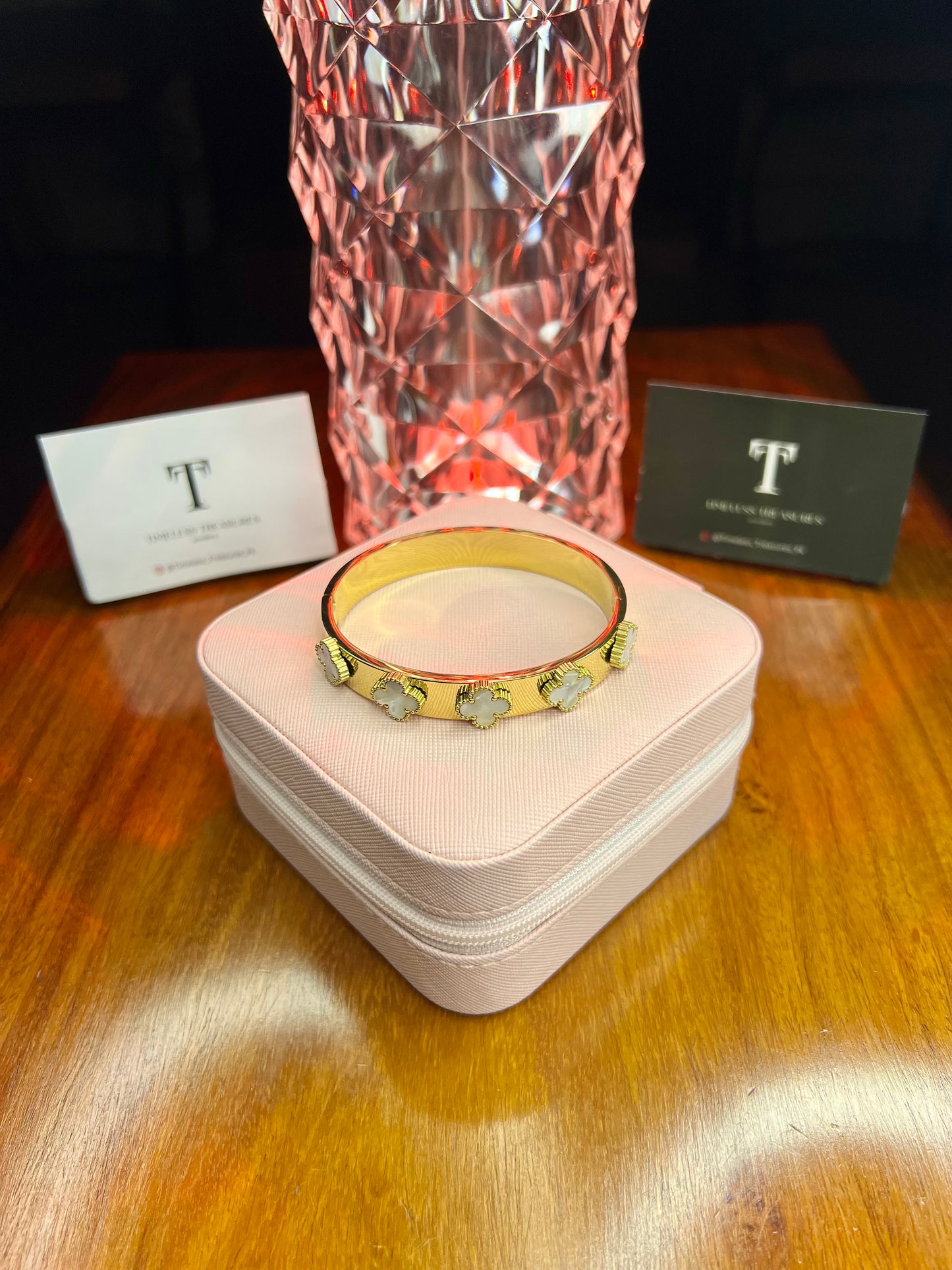 Premium Quality Stainless Steel 18k White Multi clove Luxury Handcuff