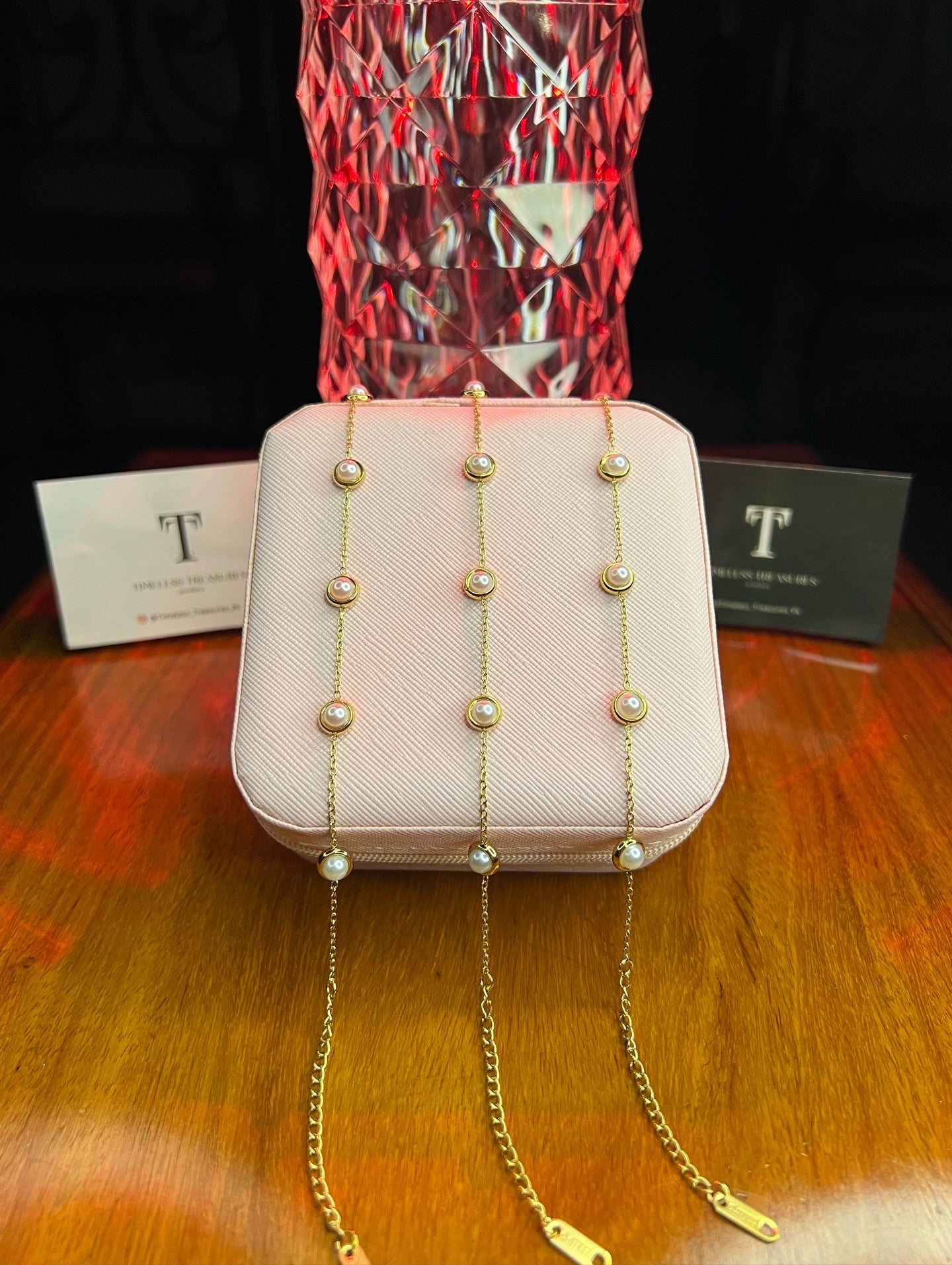 Premium Quality Stainless Steel 18k 5 Motifs Pearl Bracelet