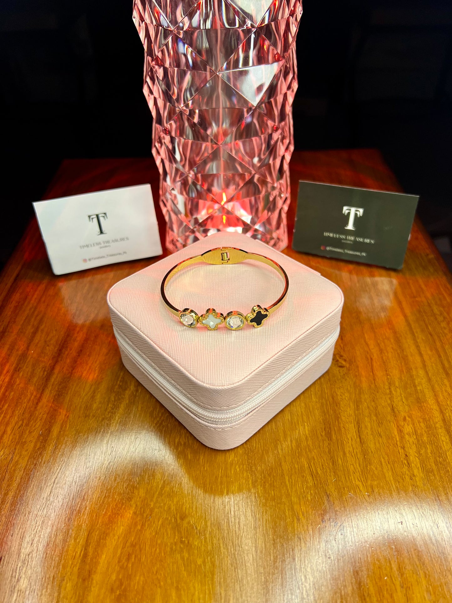 Premium Quality Stainless Steel 18k Double Clove Stone Handcuff