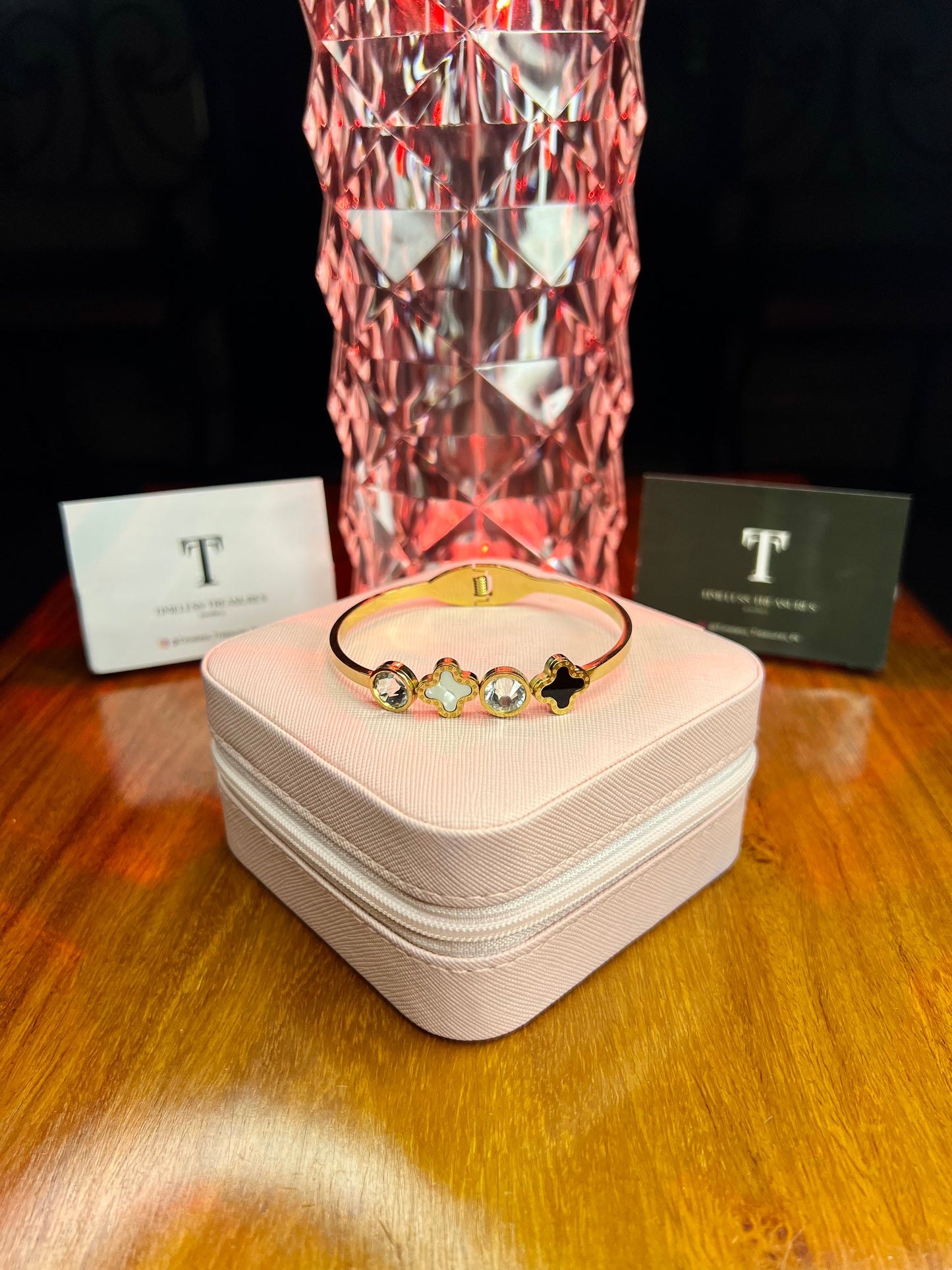 Premium Quality Stainless Steel 18k Double Clove Stone Handcuff